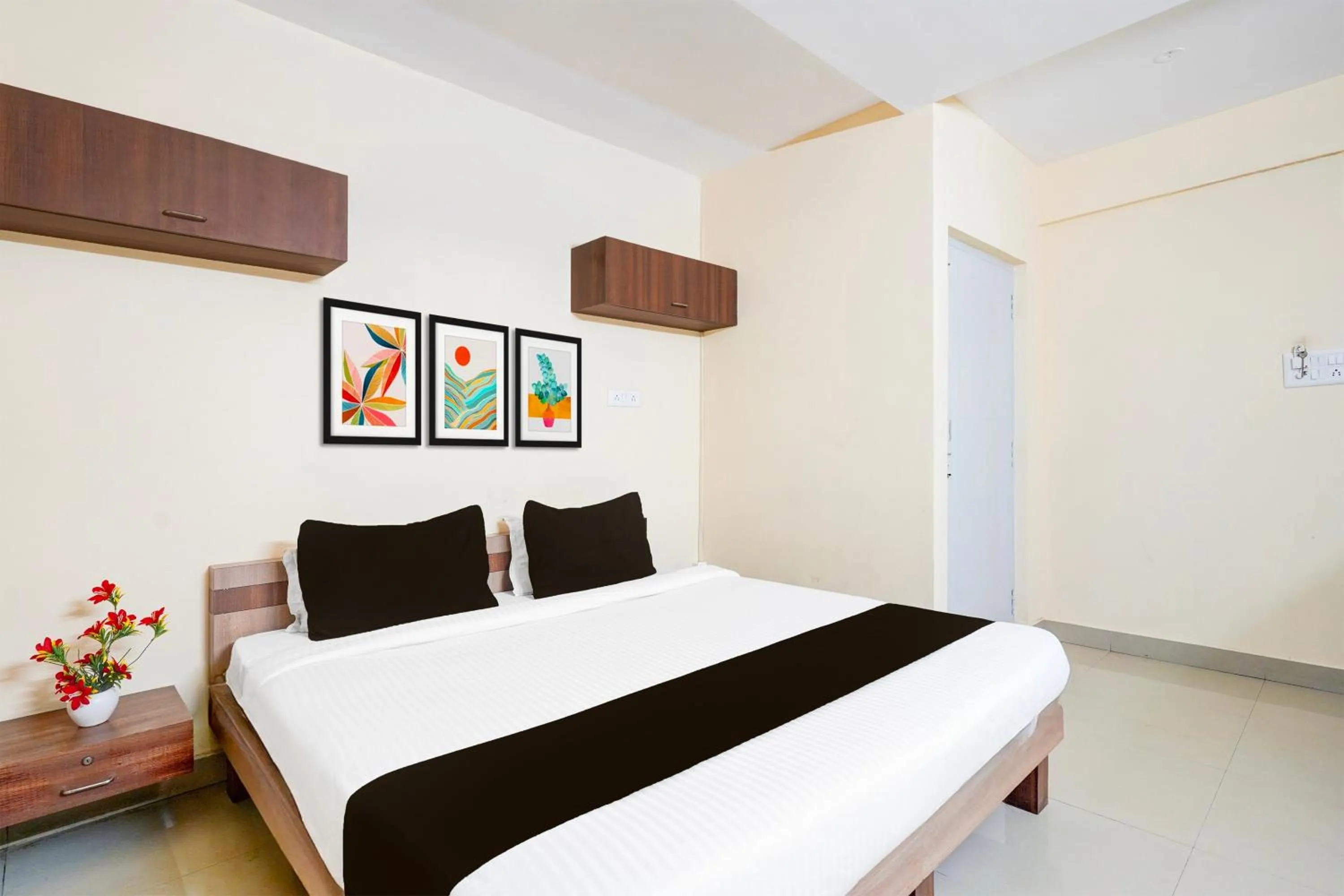 Bedroom, Bed in Super Hotel O Bellandur Bangalore