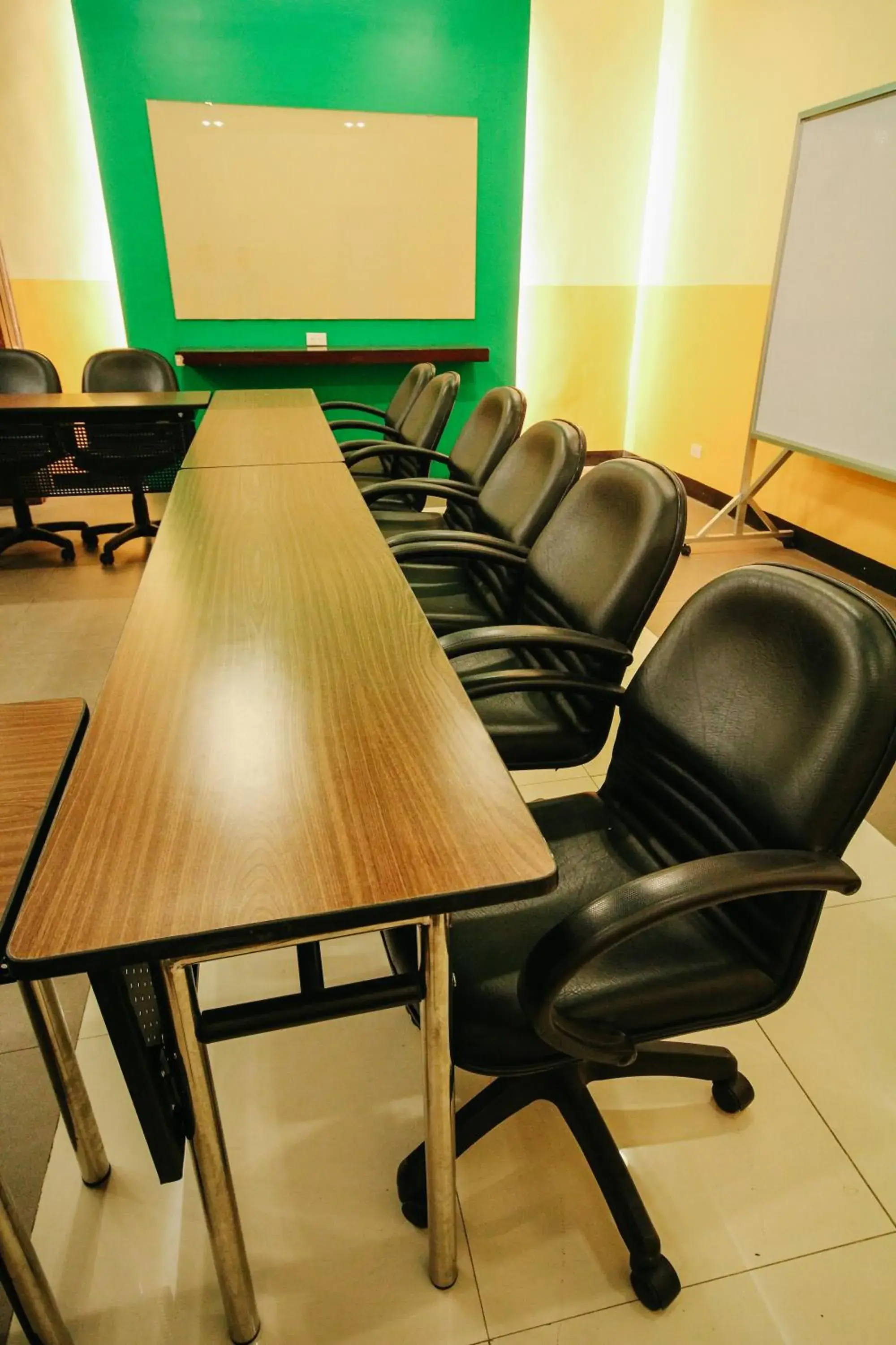 Property building in Go Hotels Tacloban Property building in Go Hotels Tacloban