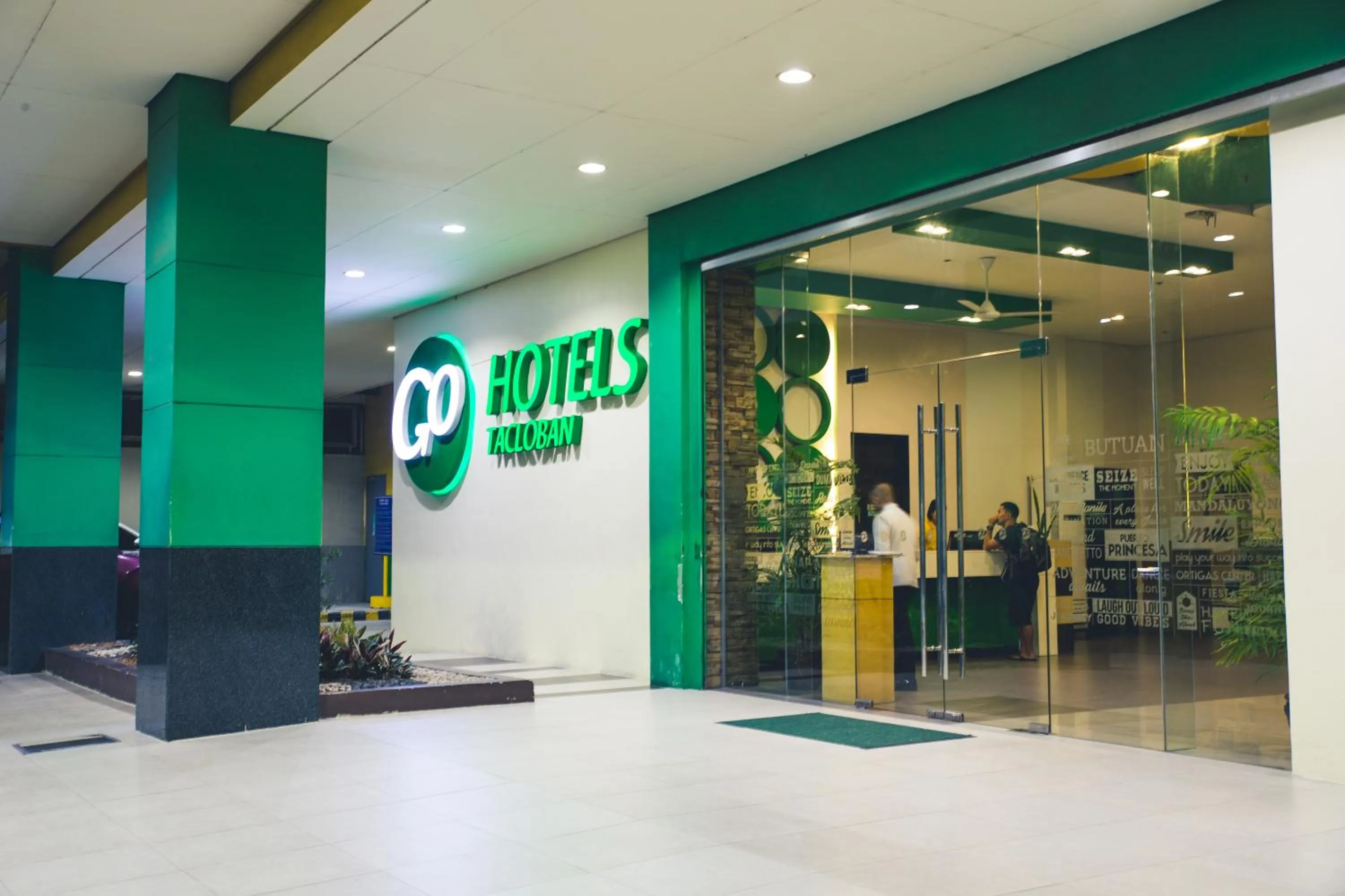 Facade/entrance in Go Hotels Tacloban