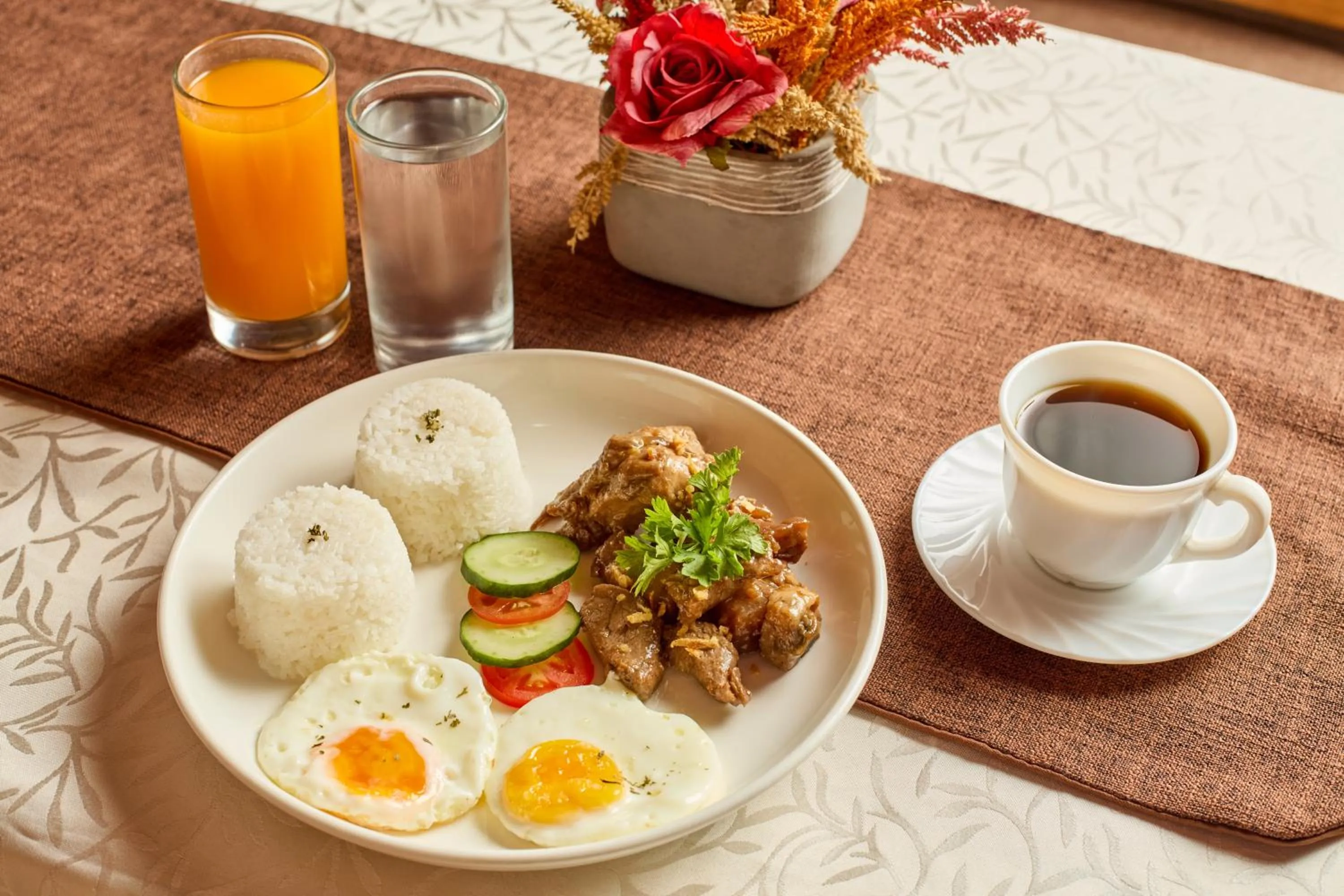 Food and drinks in Go Hotels Plus Bacolod - Newly Renovated
