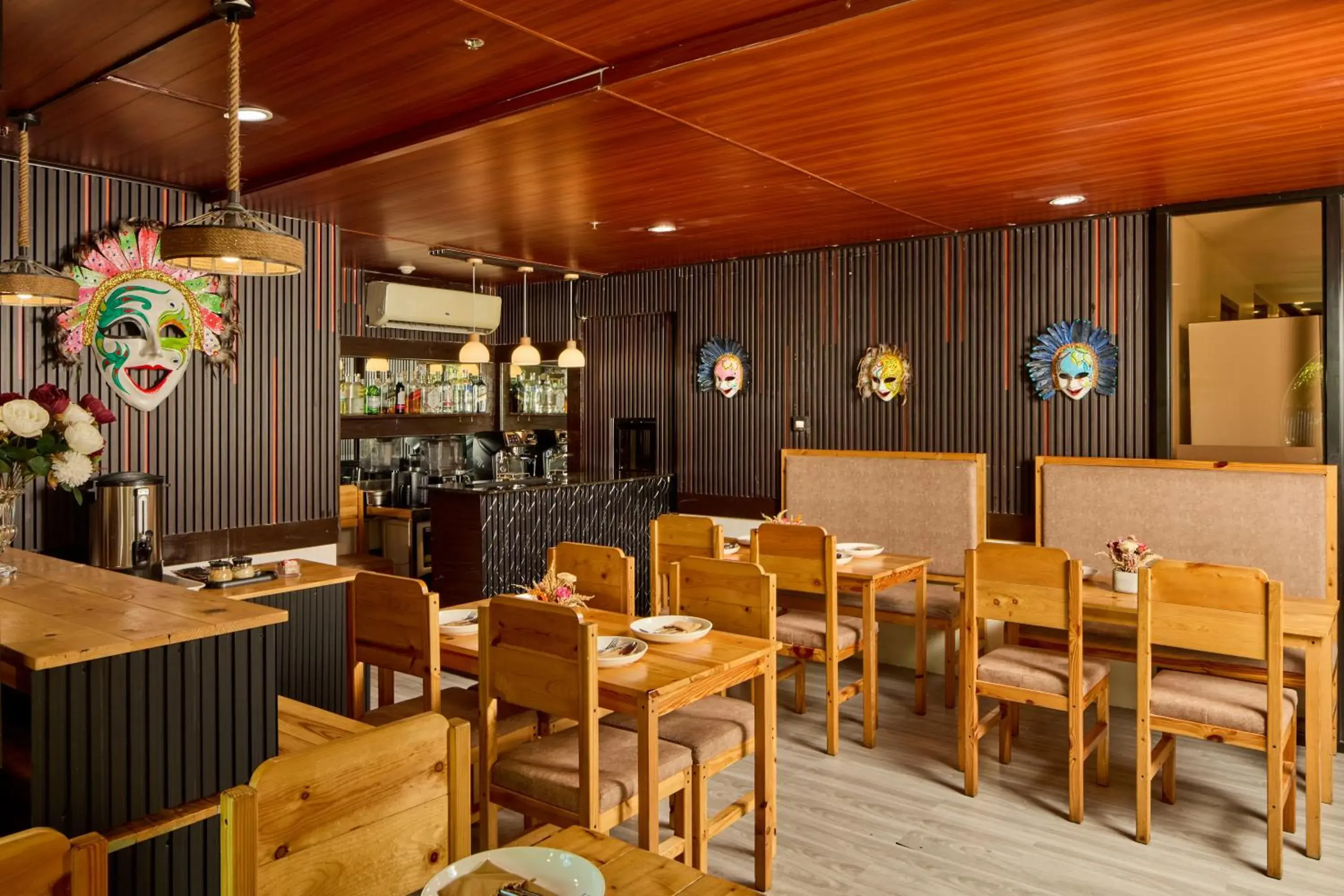 Restaurant/places to eat in Go Hotels Plus Bacolod - Newly Renovated Restaurant/places to eat in Go Hotels Plus Bacolod - Newly Renovated