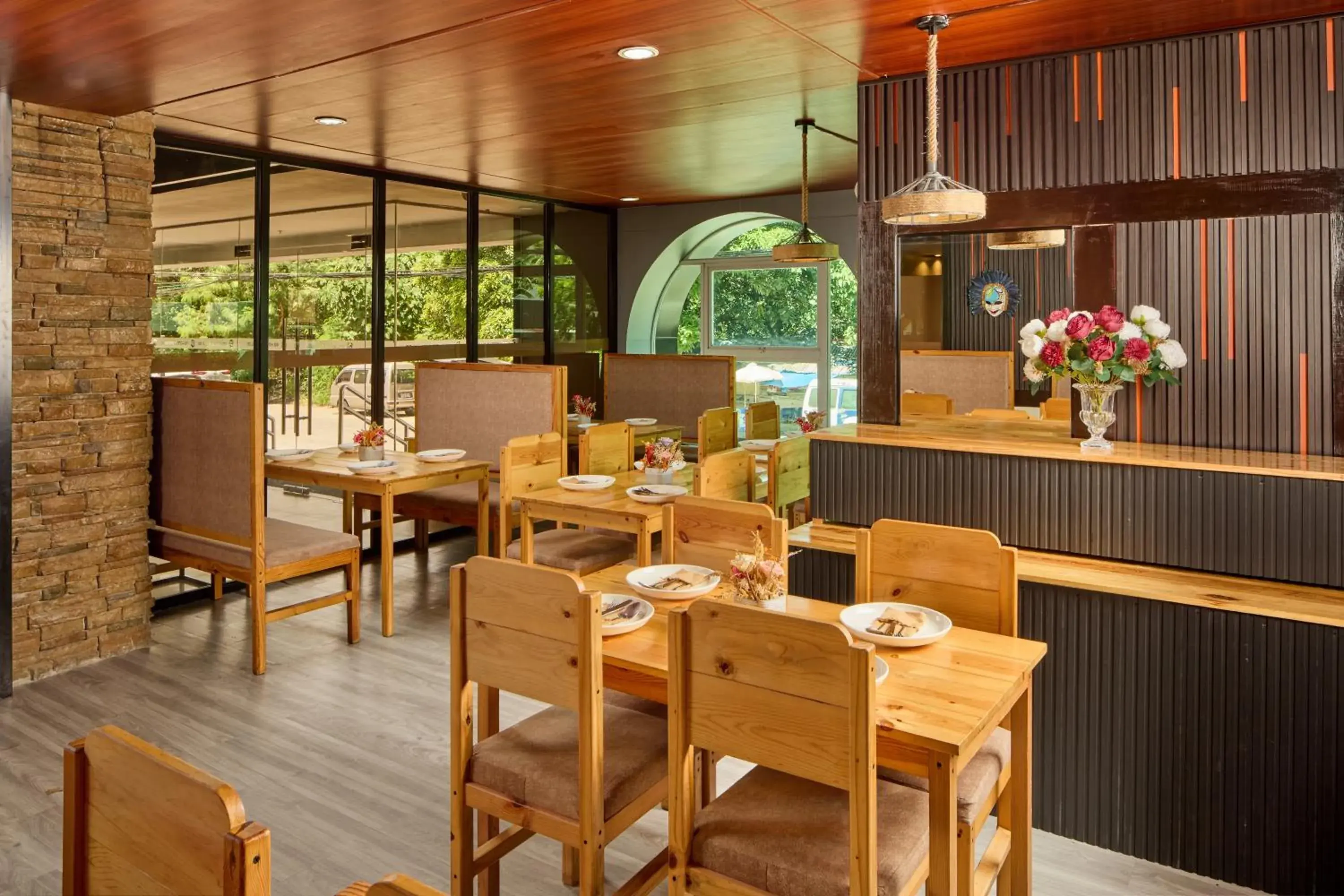 Restaurant/places to eat in Go Hotels Plus Bacolod - Newly Renovated Restaurant/places to eat in Go Hotels Plus Bacolod - Newly Renovated