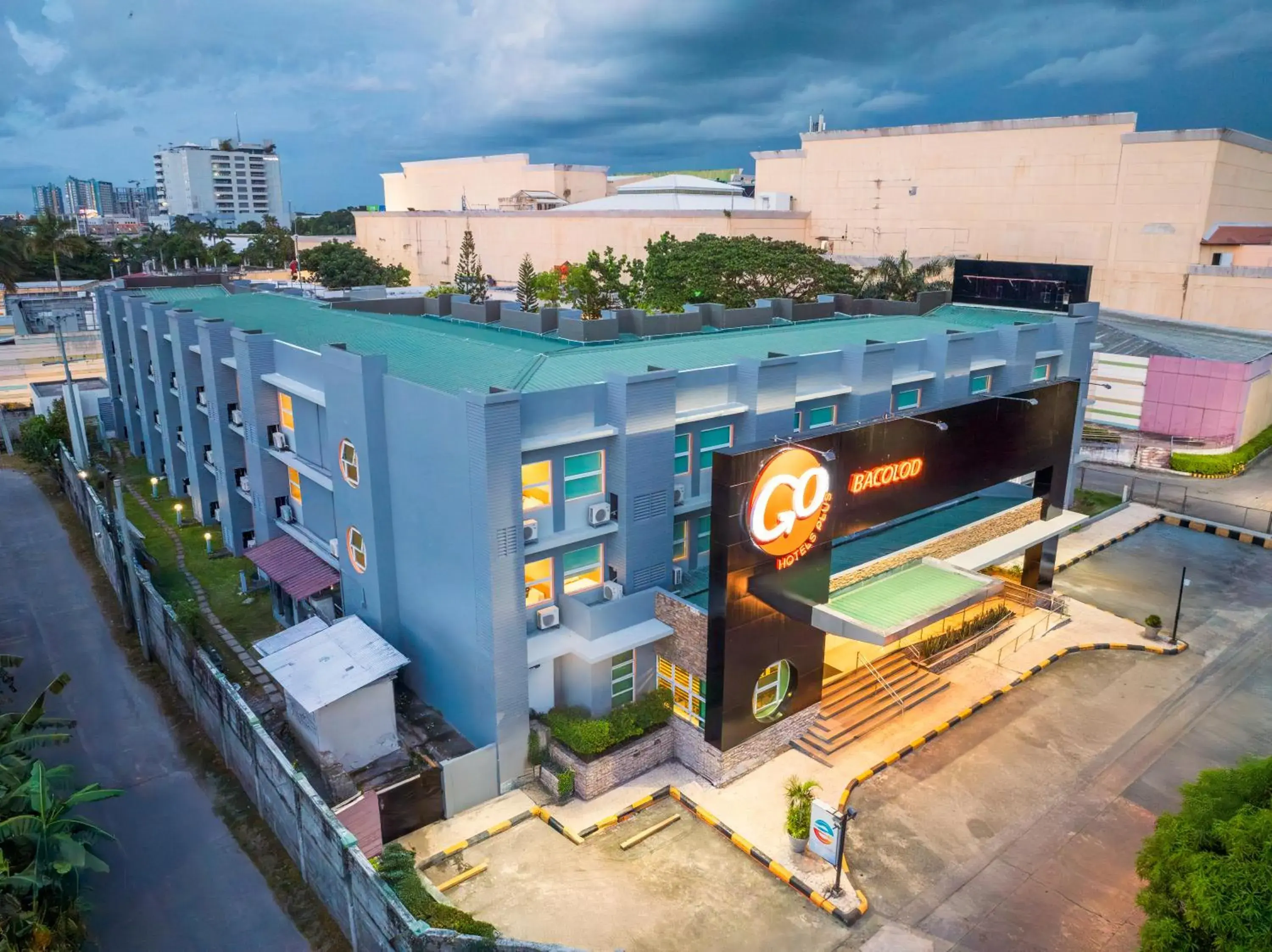 Property building in Go Hotels Plus Bacolod - Newly Renovated Property building in Go Hotels Plus Bacolod - Newly Renovated