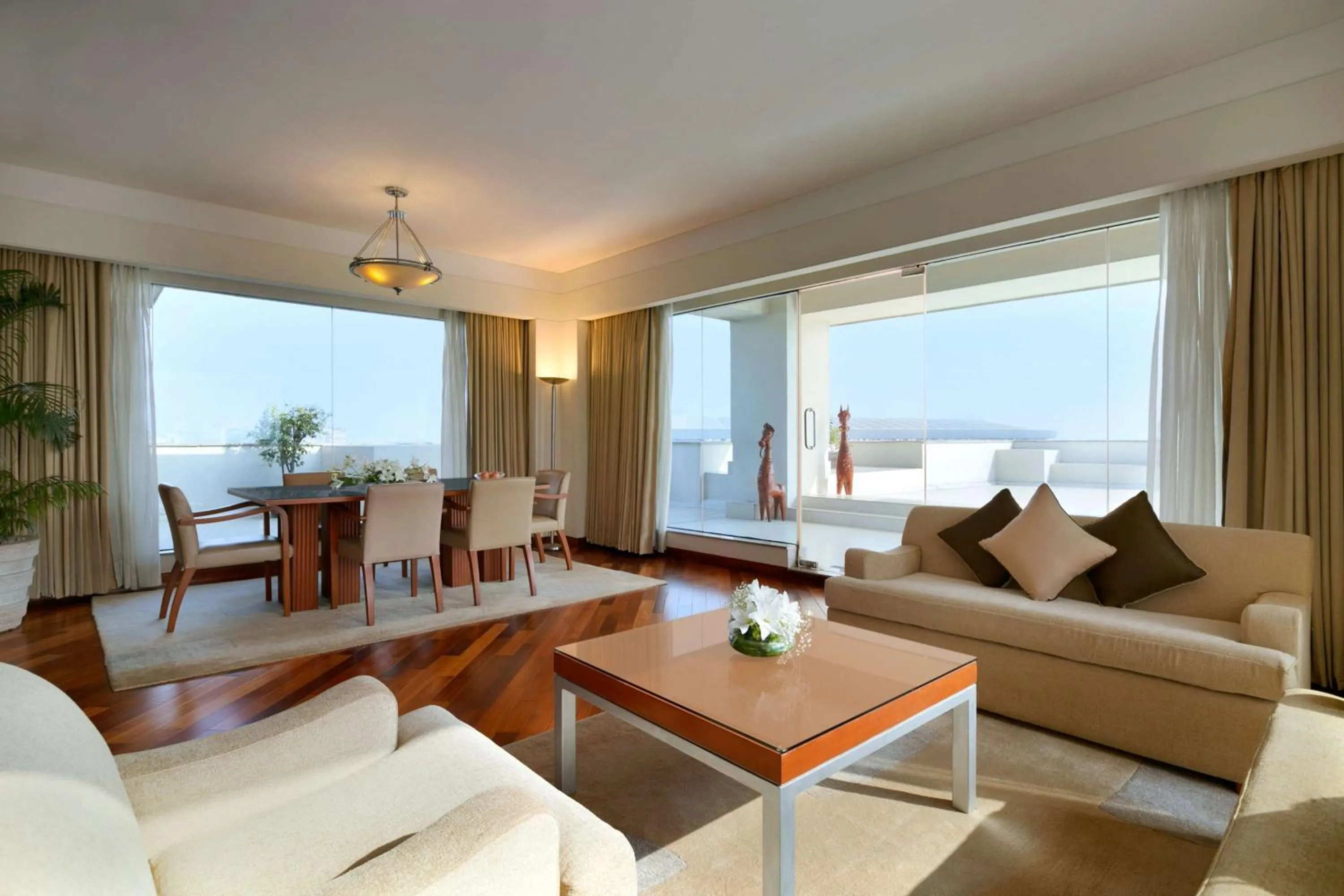 Photo of the whole room in Hyatt Regency Kolkata