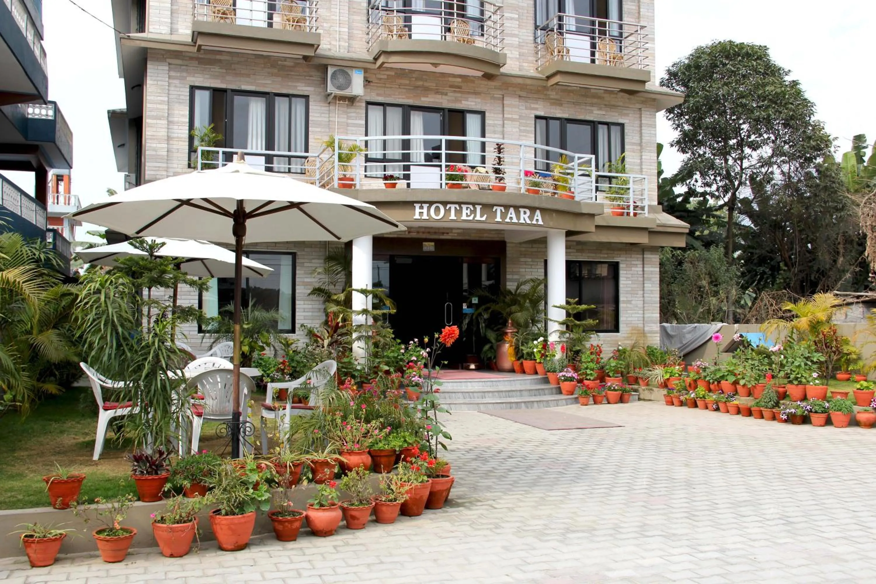 Facade/entrance in Hotel Tara