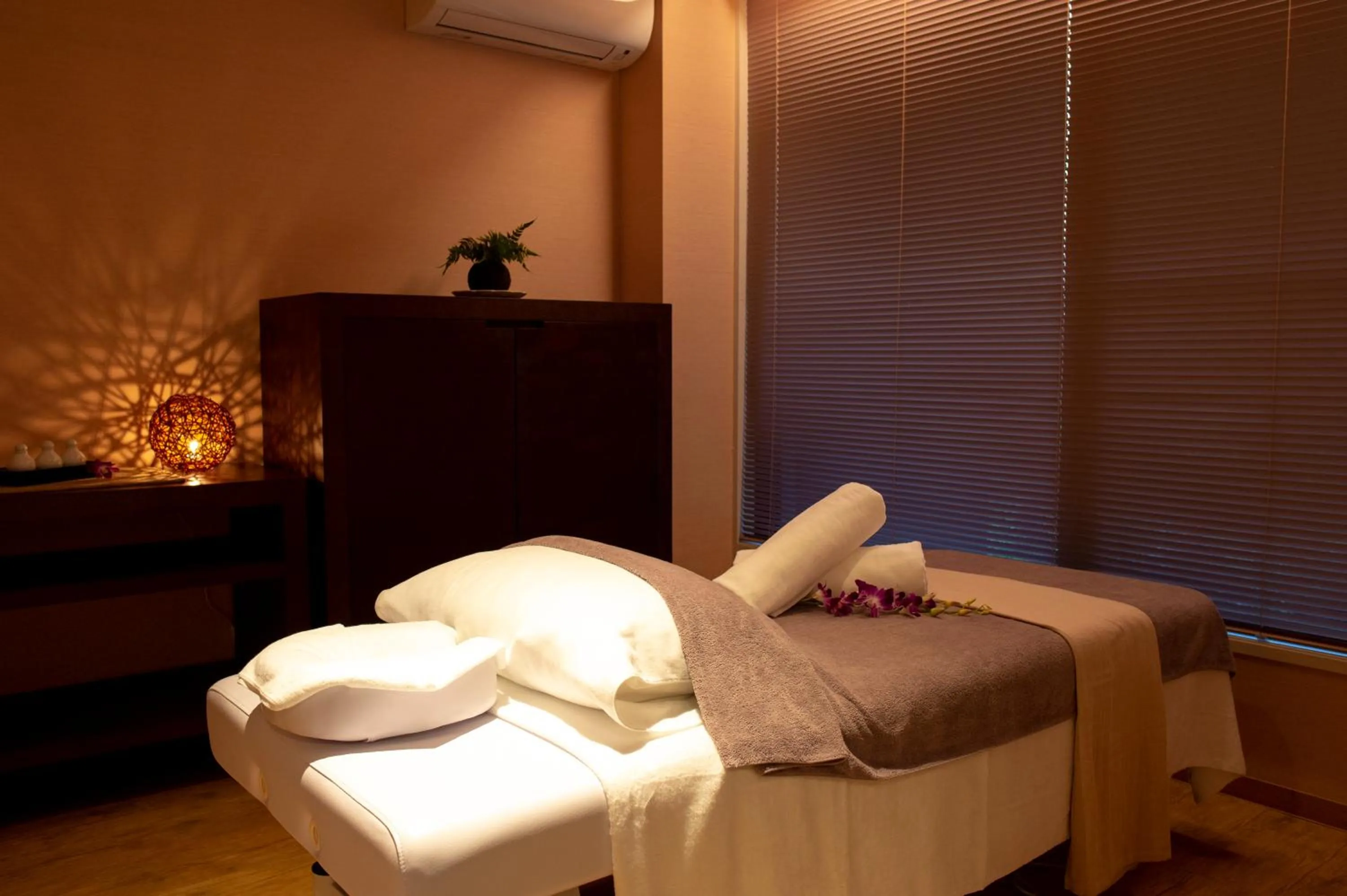Massage, Bed in Hakone Elecasa Hotel and Spa