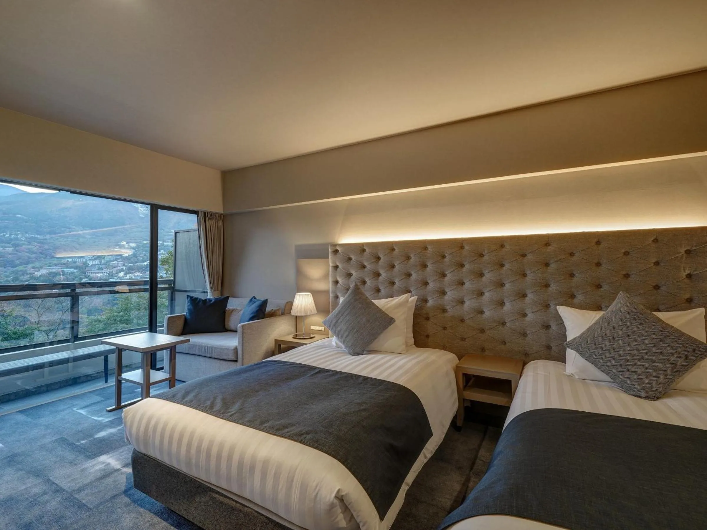 Photo of the whole room, Bed in Hakone Elecasa Hotel and Spa