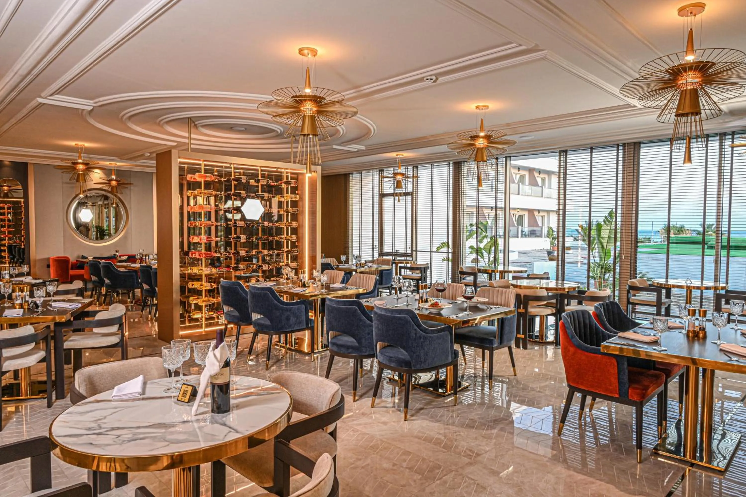 Restaurant/places to eat in Acapulco Resort Hotel