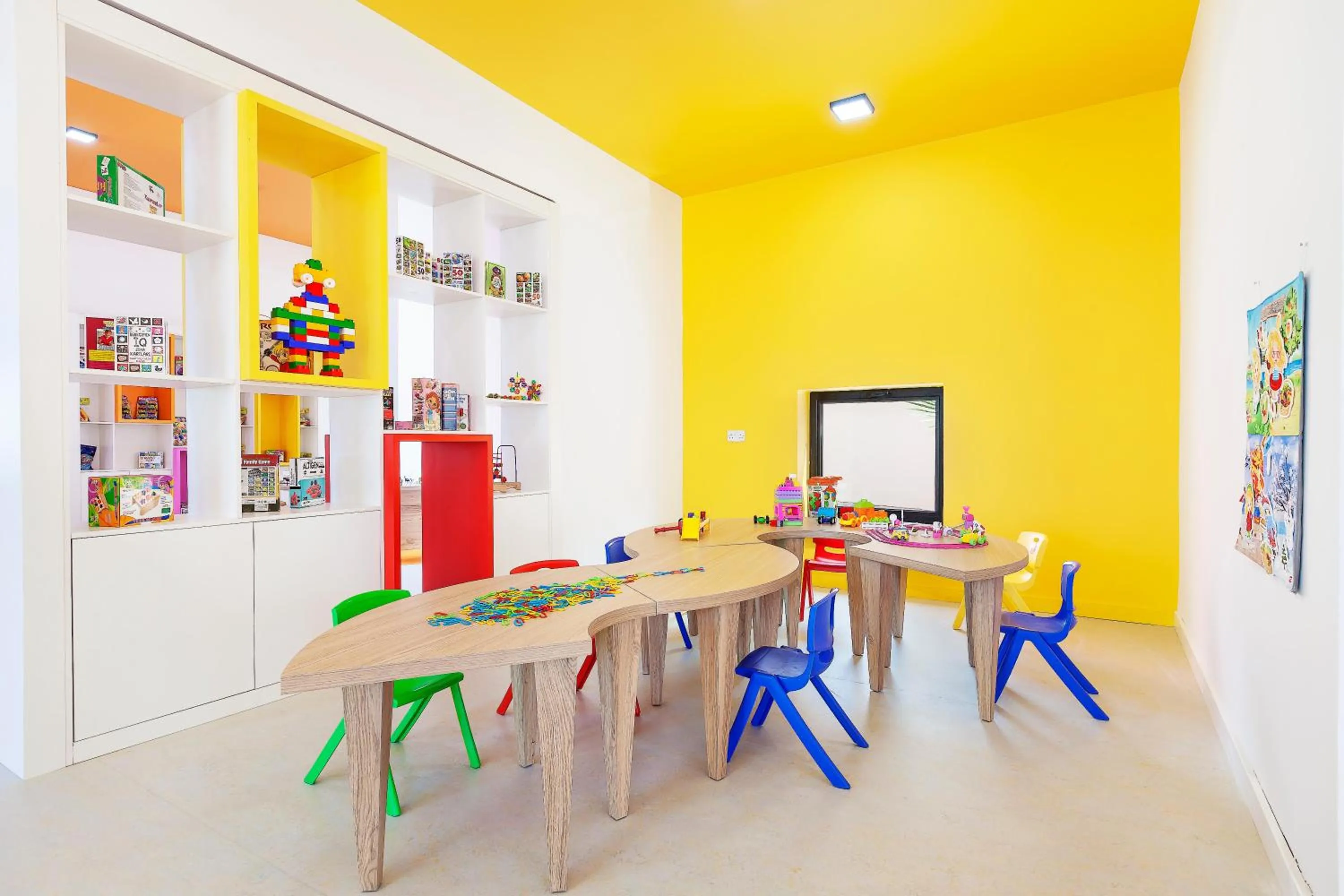 children in Acapulco Resort Hotel