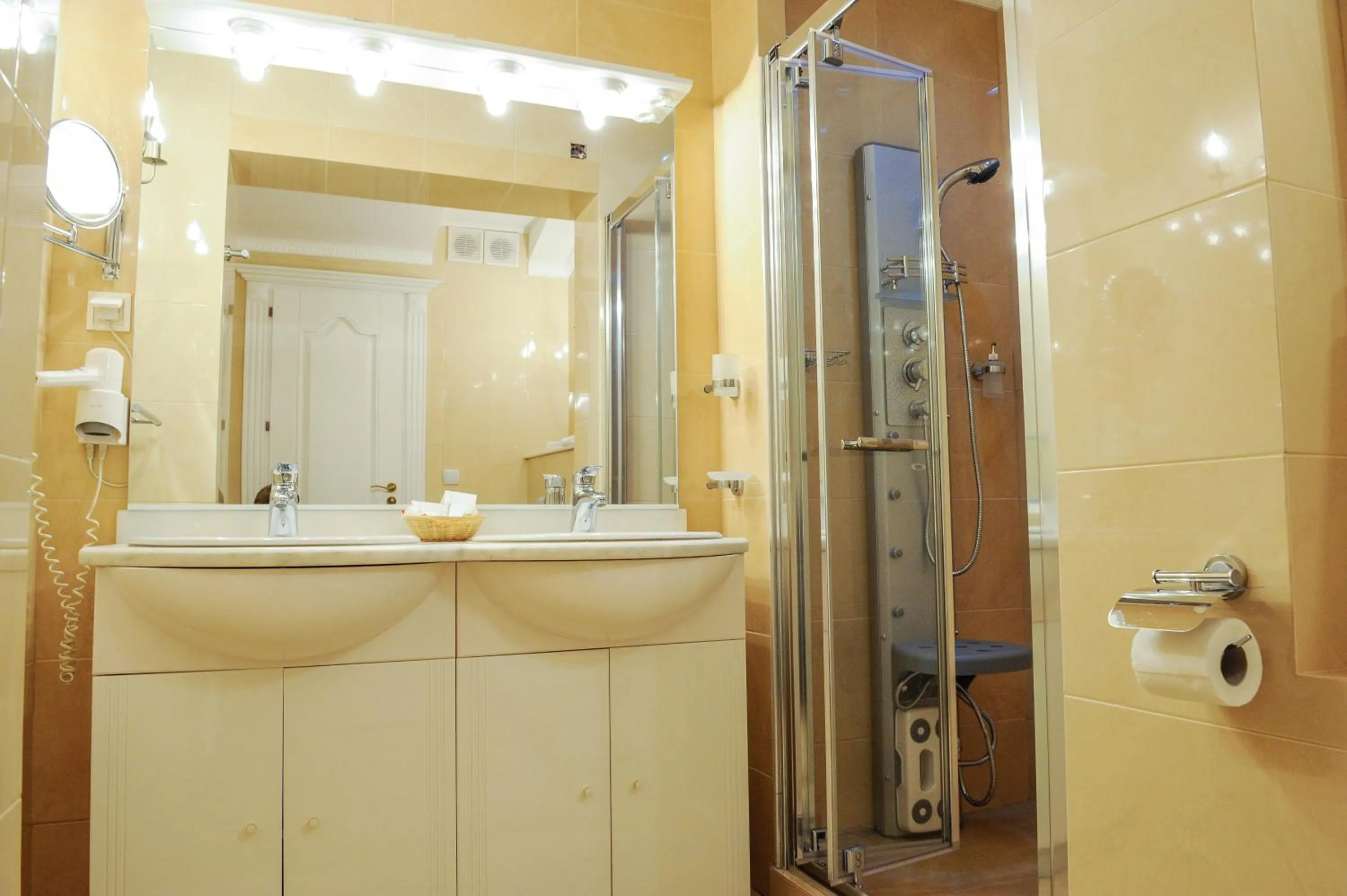 Bathroom in Villa Alice