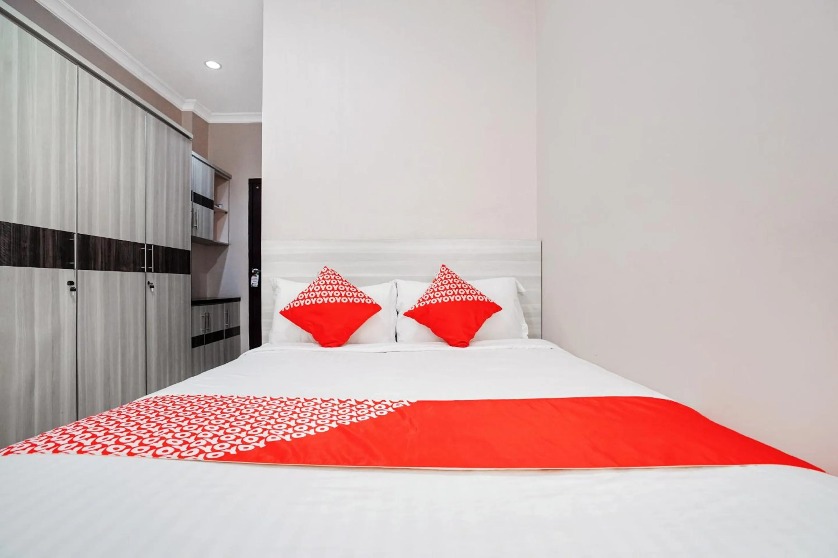 Bedroom in Super OYO 270 Madinah Residence Syariah