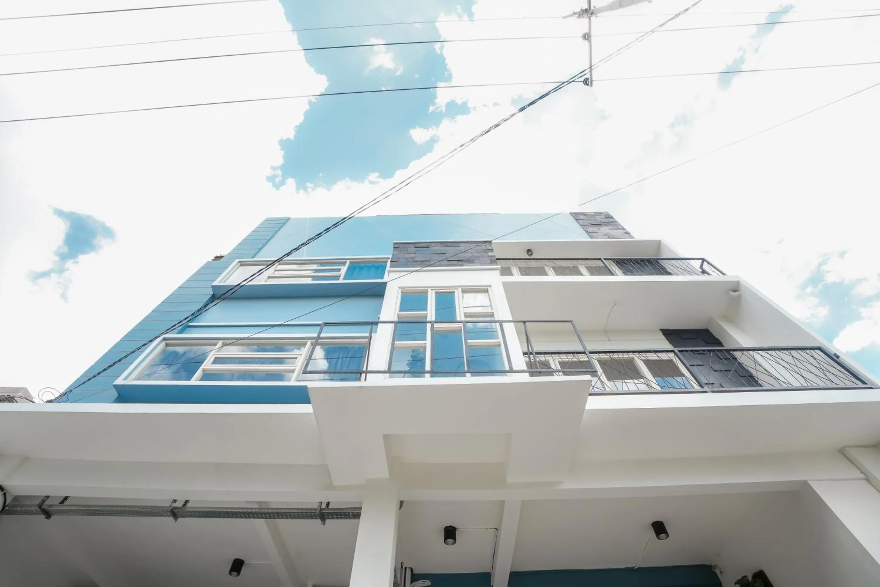 Property building in Hotel Pratisarawirya by The Loka