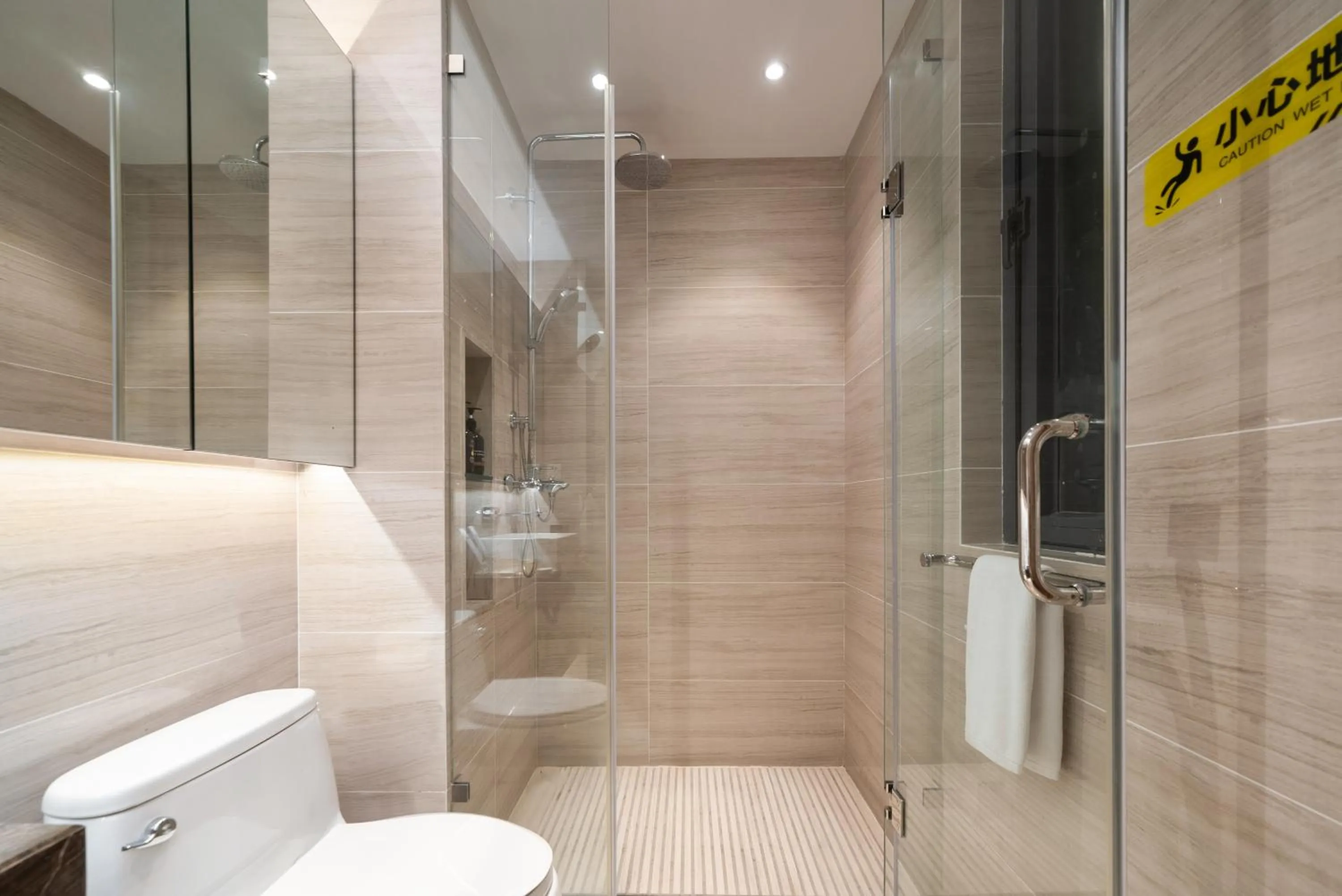 Shower in Elnob Seaview Aparthotel Hai Tang Bay Sanya