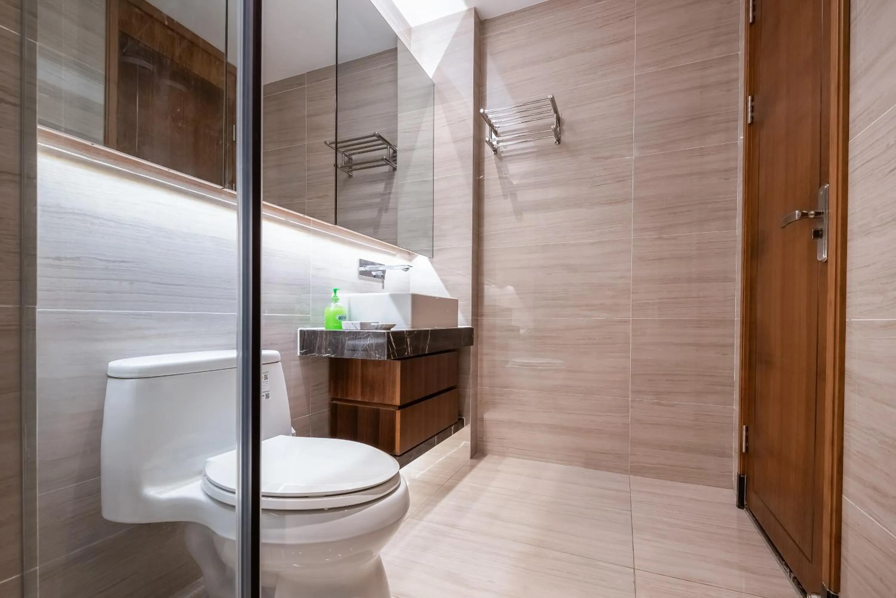 Shower in Elnob Seaview Aparthotel Hai Tang Bay Sanya