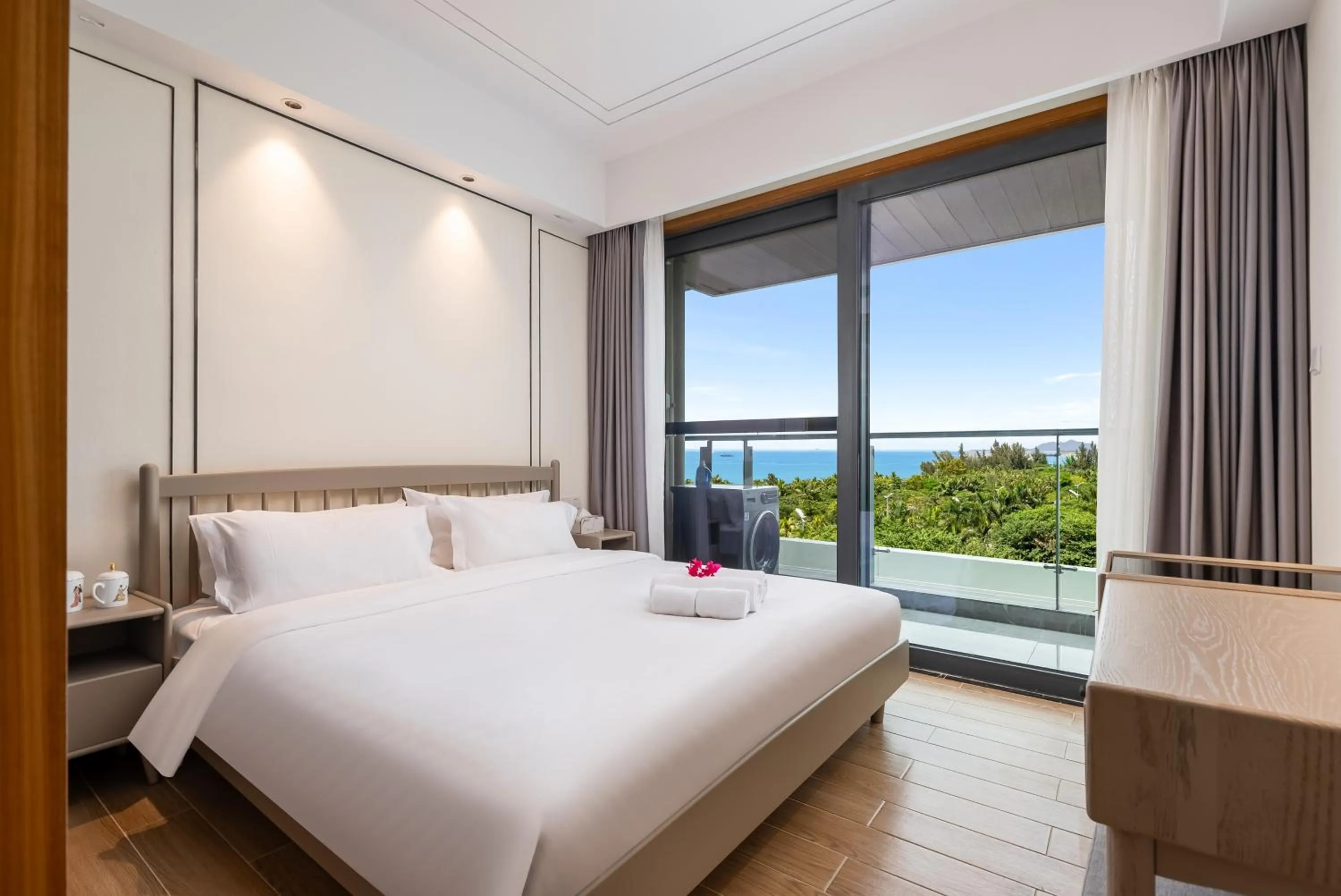 Bedroom, Bed in Elnob Seaview Aparthotel Hai Tang Bay Sanya