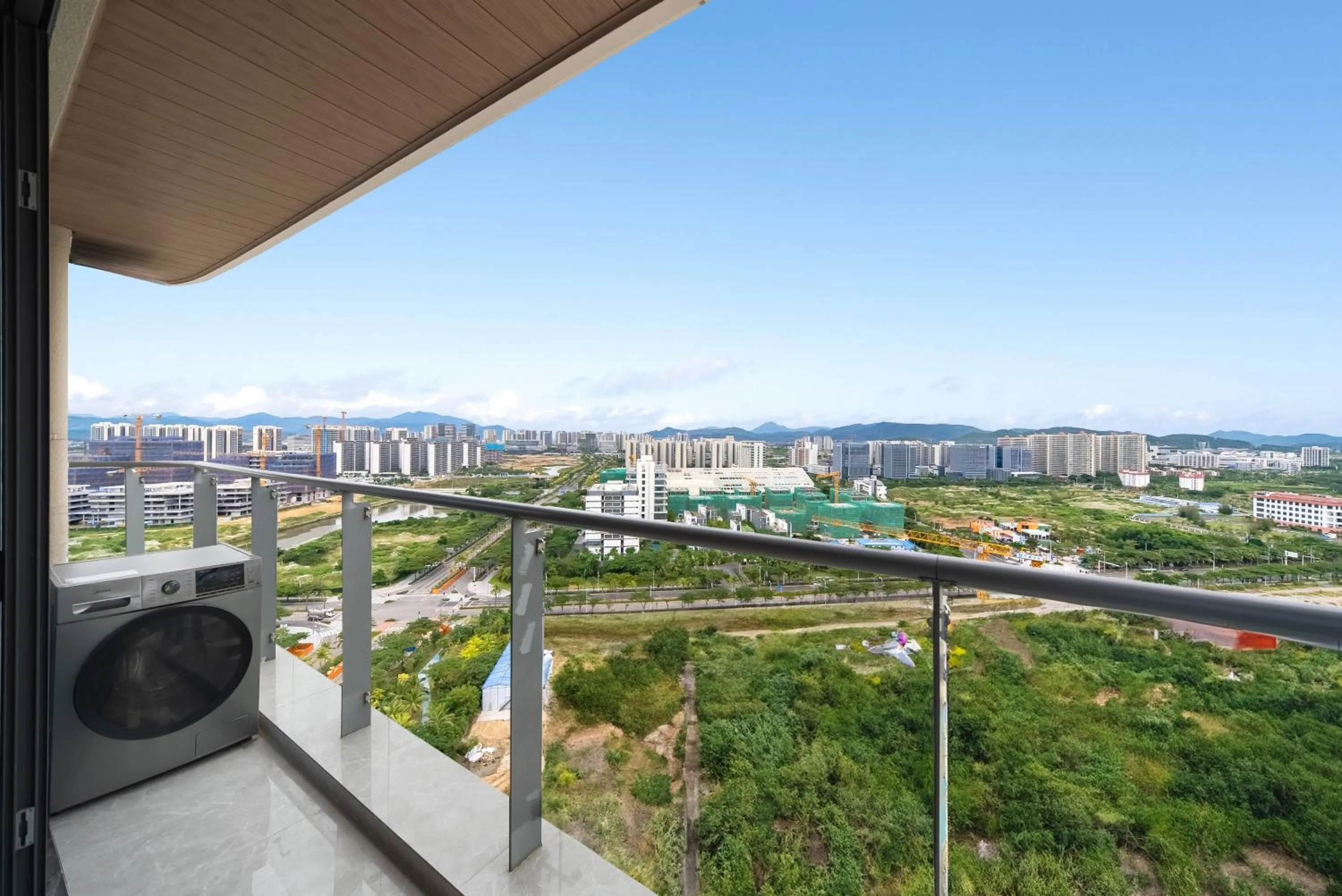 Balcony/Terrace in Elnob Seaview Aparthotel Hai Tang Bay Sanya