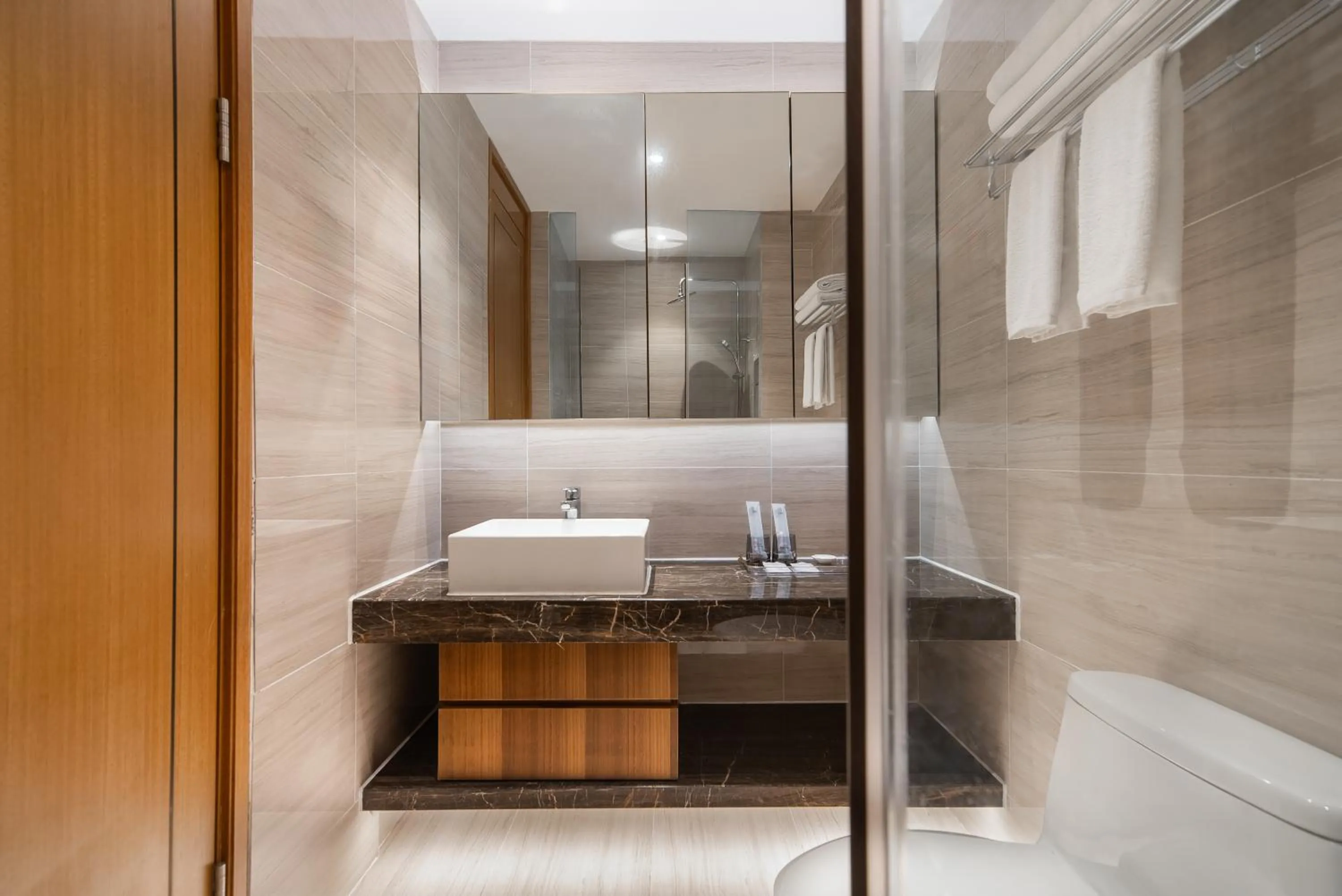 Shower in Elnob Seaview Aparthotel Hai Tang Bay Sanya