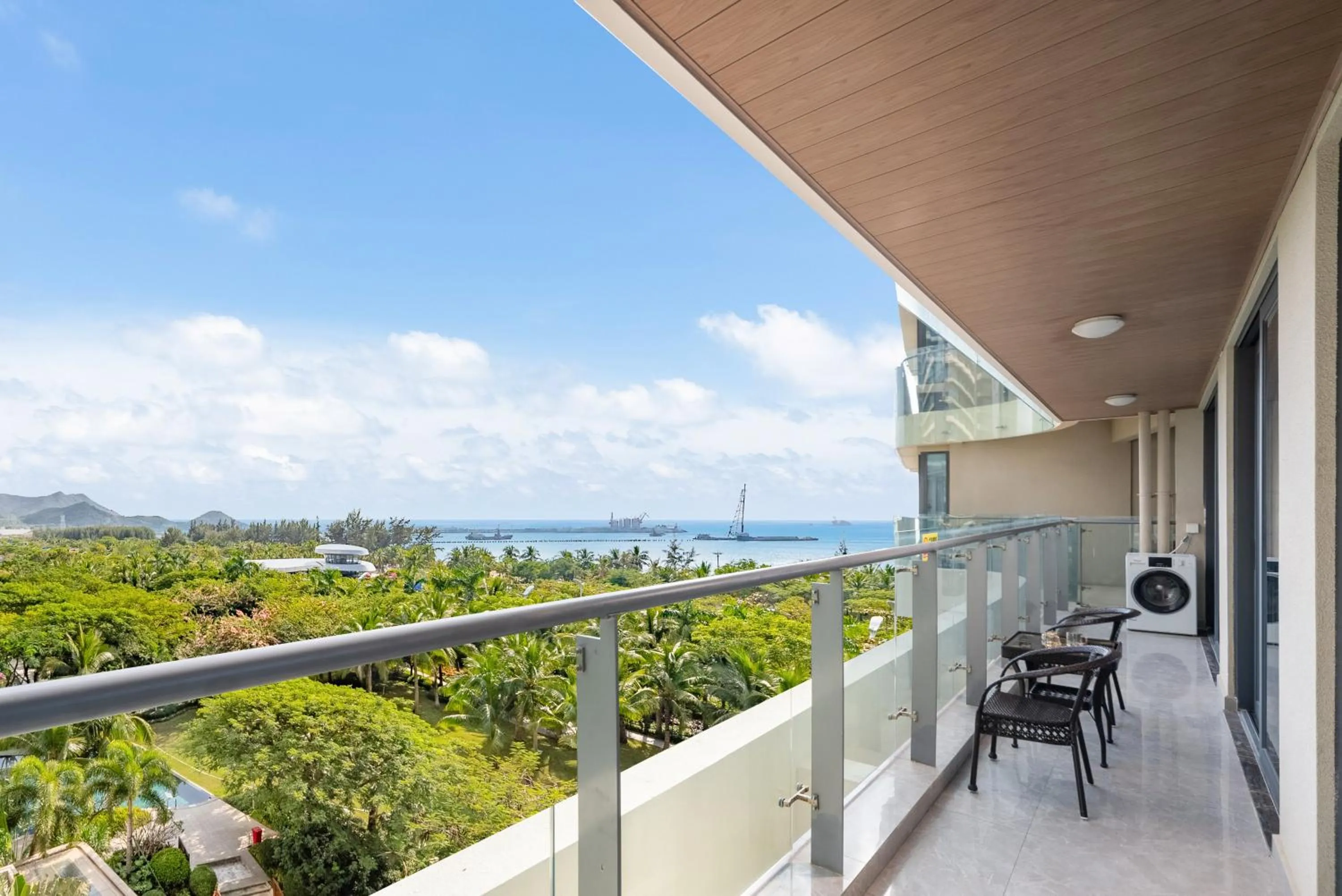 Balcony/Terrace in Elnob Seaview Aparthotel Hai Tang Bay Sanya