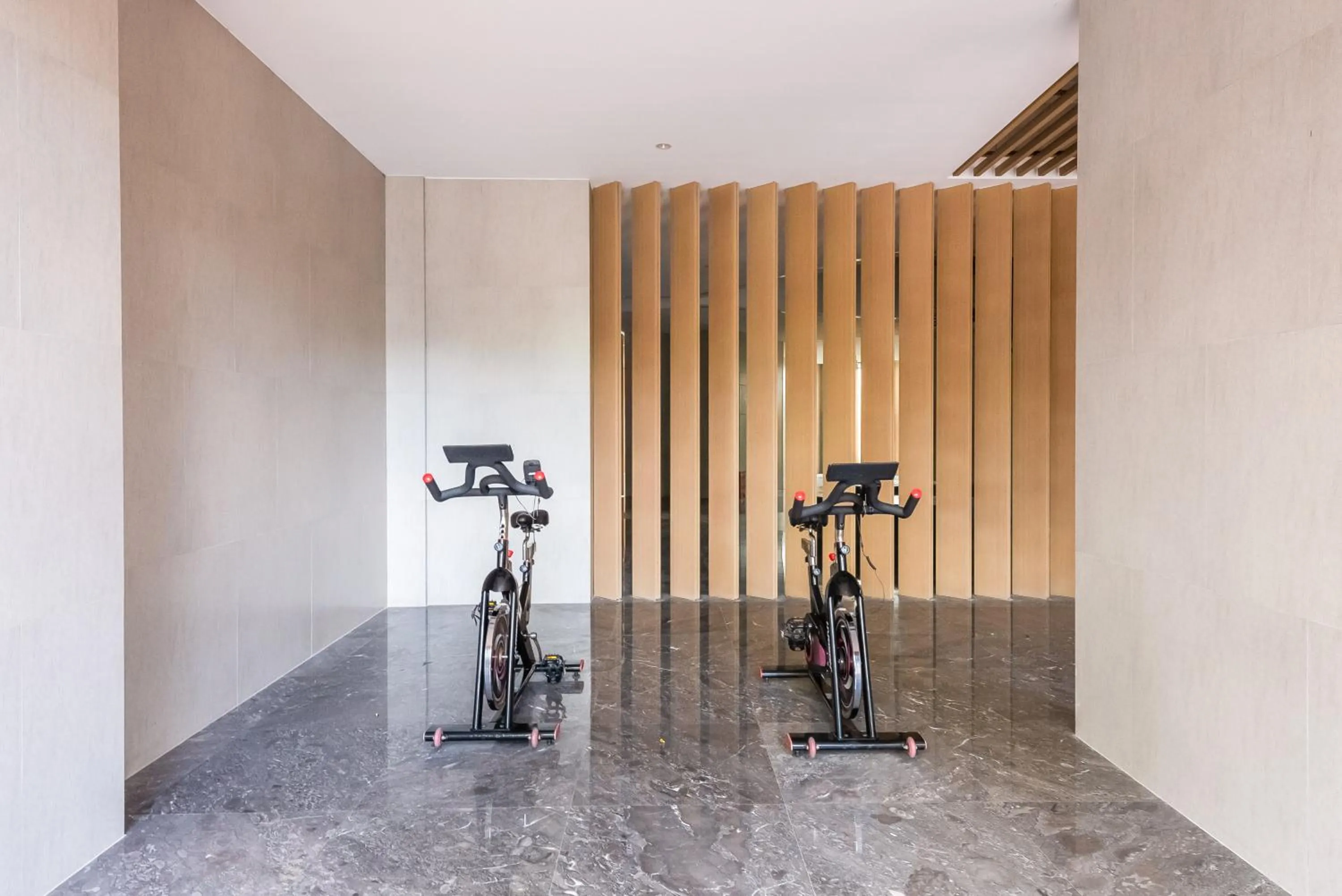 Fitness centre/facilities in Elnob Seaview Aparthotel Hai Tang Bay Sanya