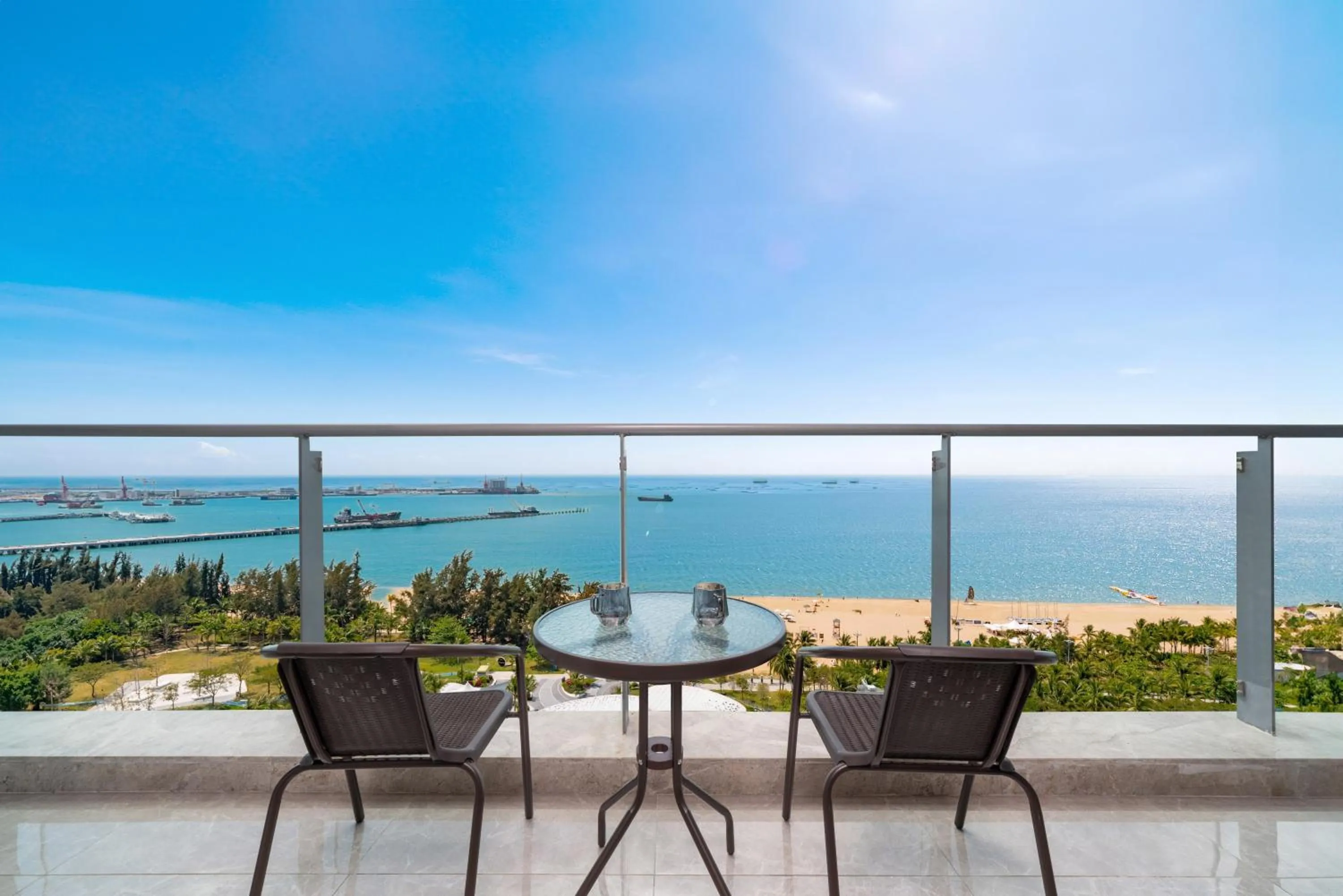 Balcony/Terrace in Elnob Seaview Aparthotel Hai Tang Bay Sanya