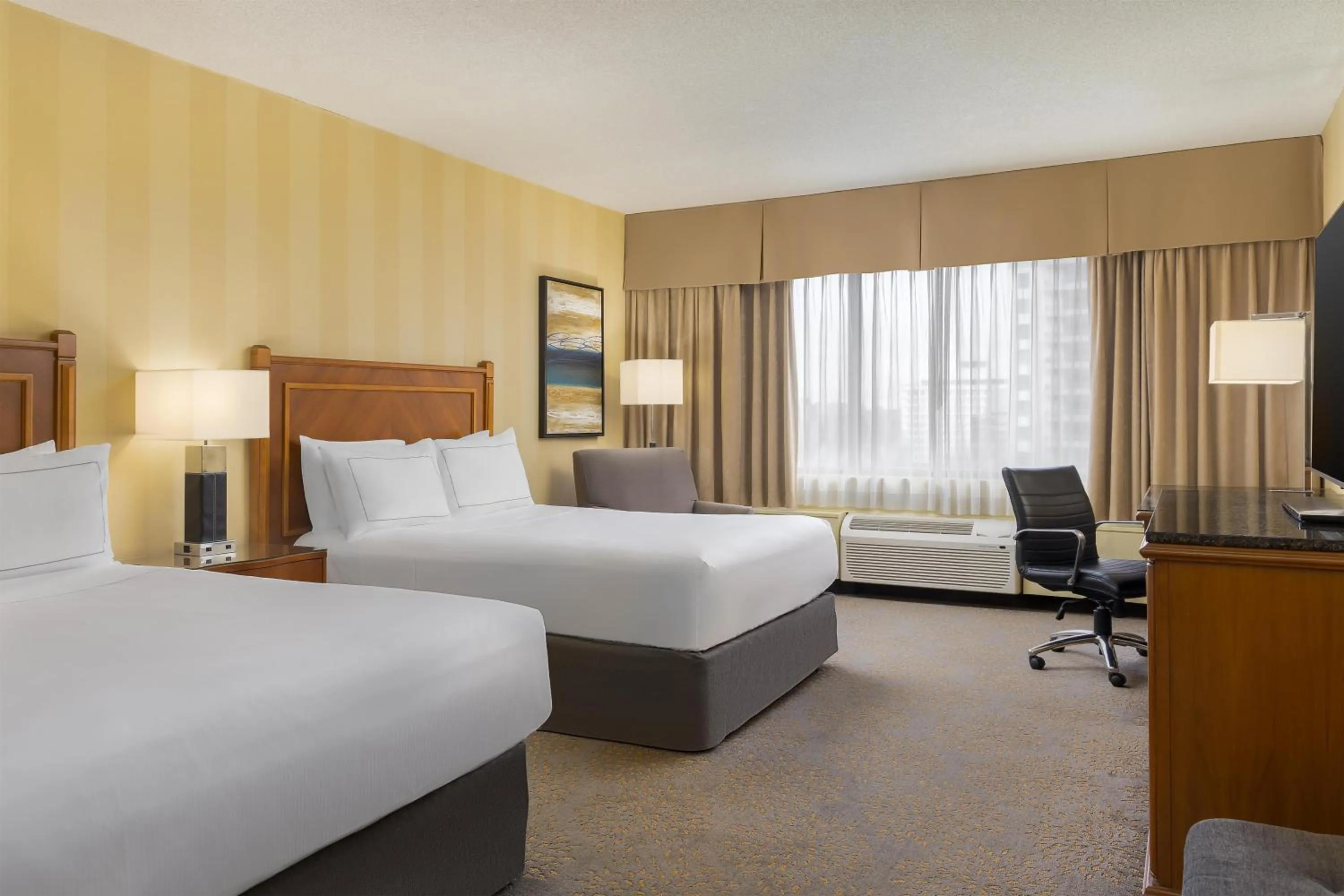 Bed in Doubletree by Hilton London