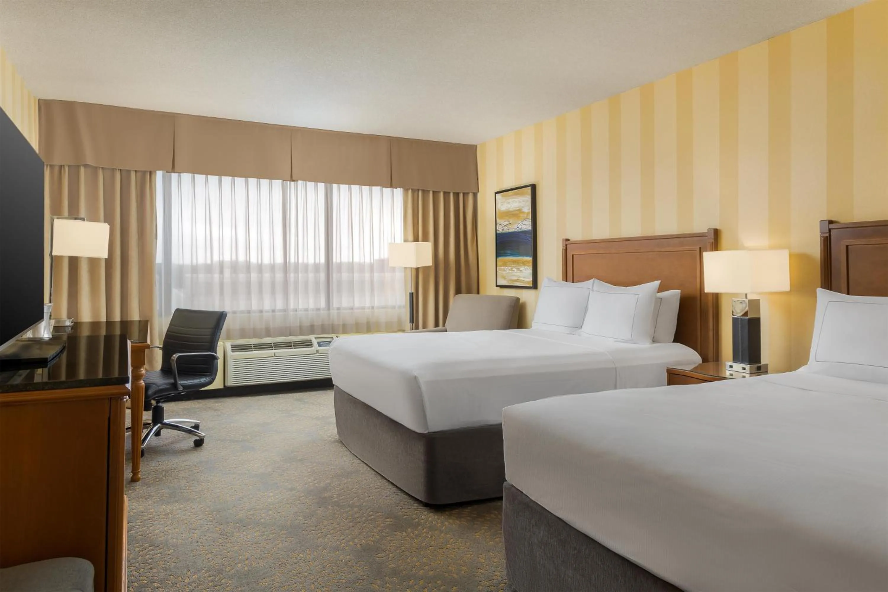 Bed in Doubletree by Hilton London