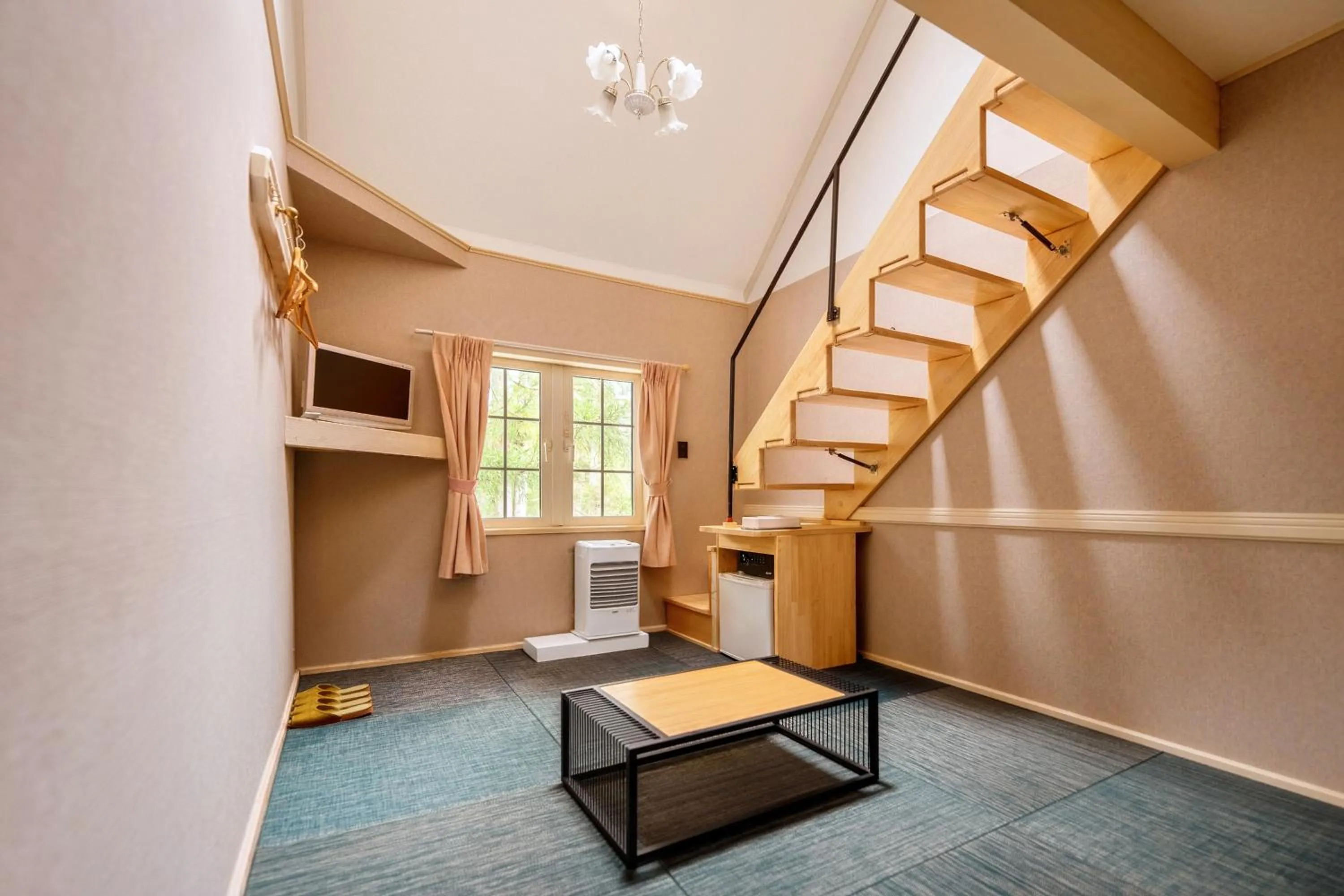 Swimming pool in Hakuba Sun Valley Hotel