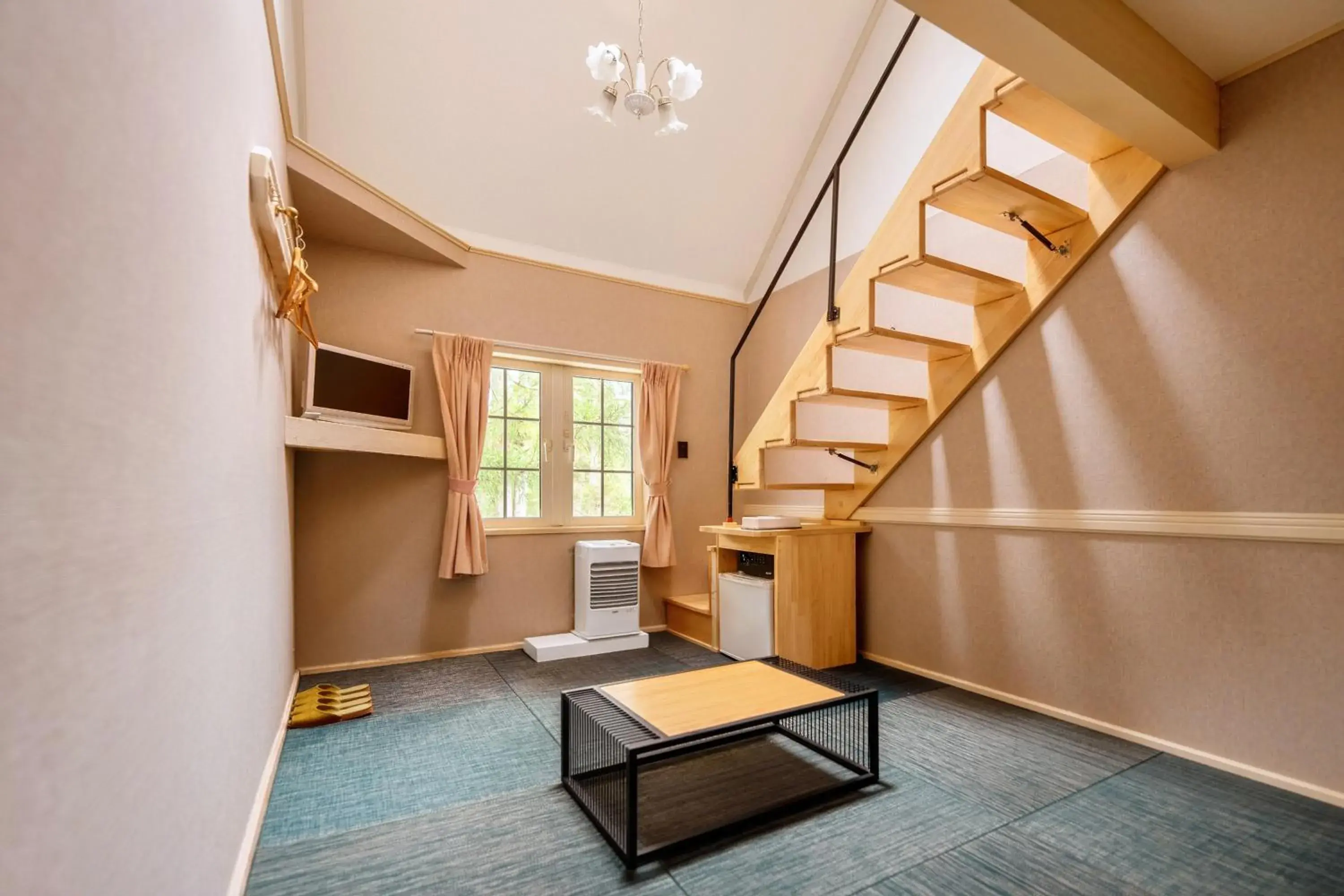 Swimming pool in Hakuba Sun Valley Hotel Swimming pool in Hakuba Sun Valley Hotel