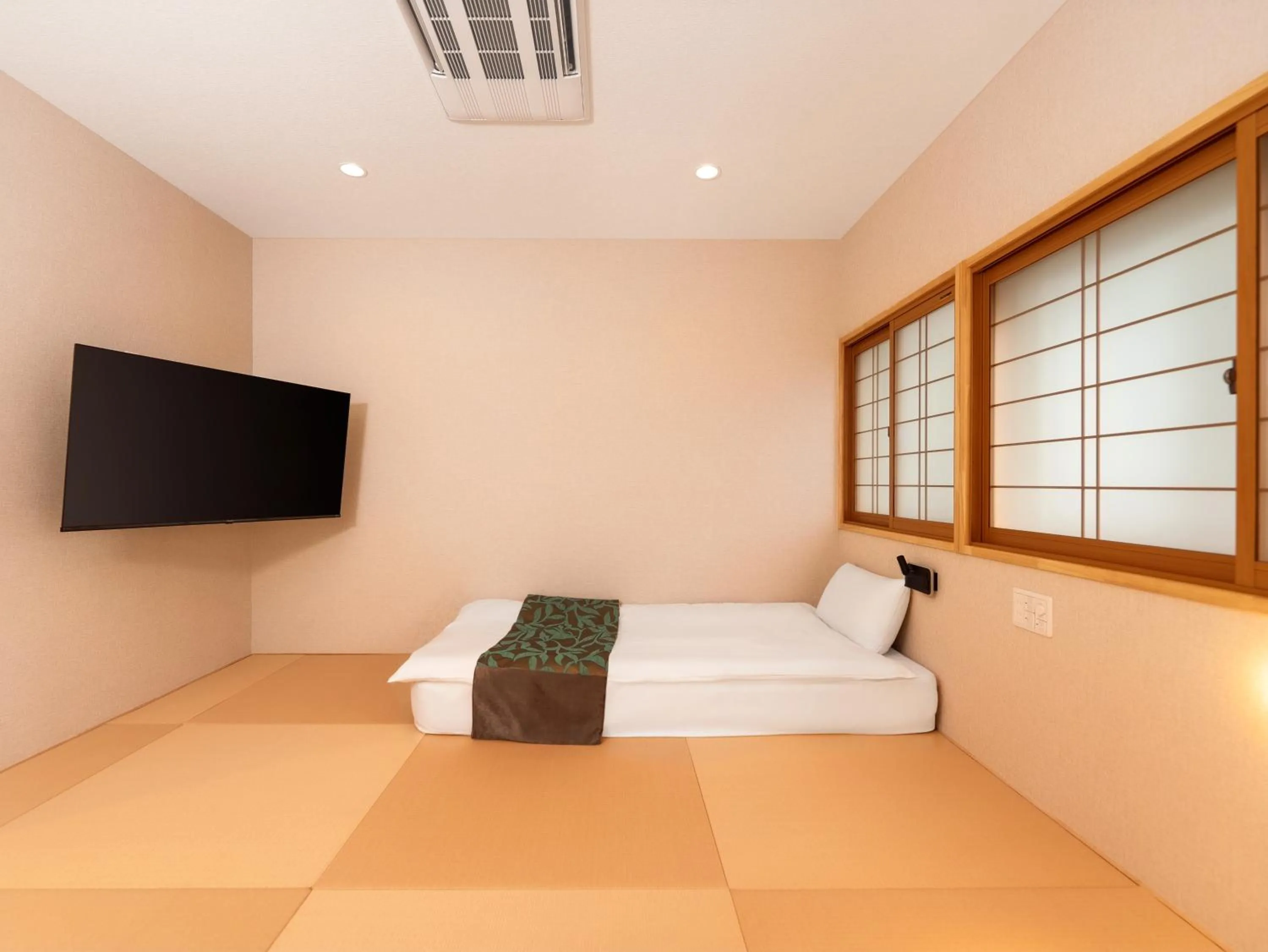 Bed in Hakuba Sun Valley Hotel