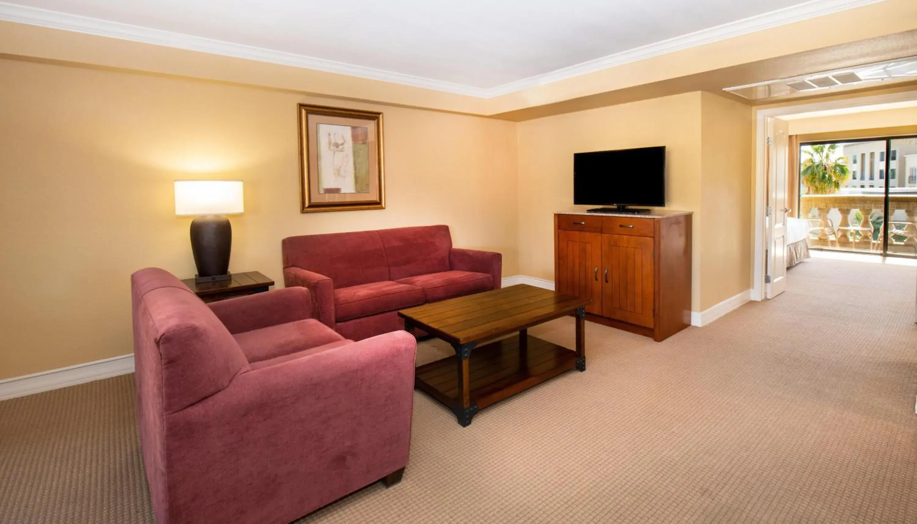 Living room in Hilton Phoenix Resort at the Peak Living room in Hilton Phoenix Resort at the Peak