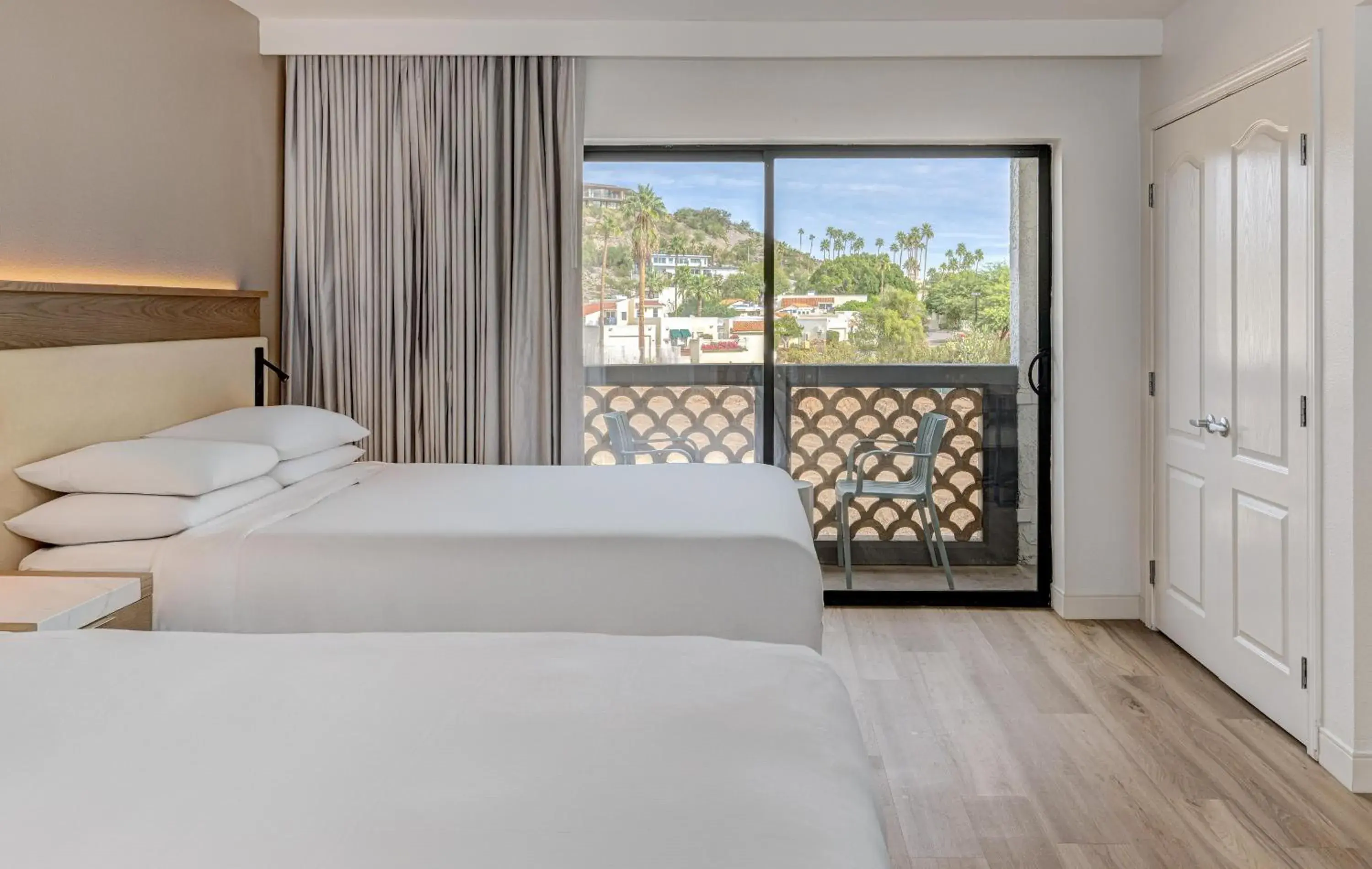 Bed in Hilton Phoenix Resort at the Peak Bed in Hilton Phoenix Resort at the Peak