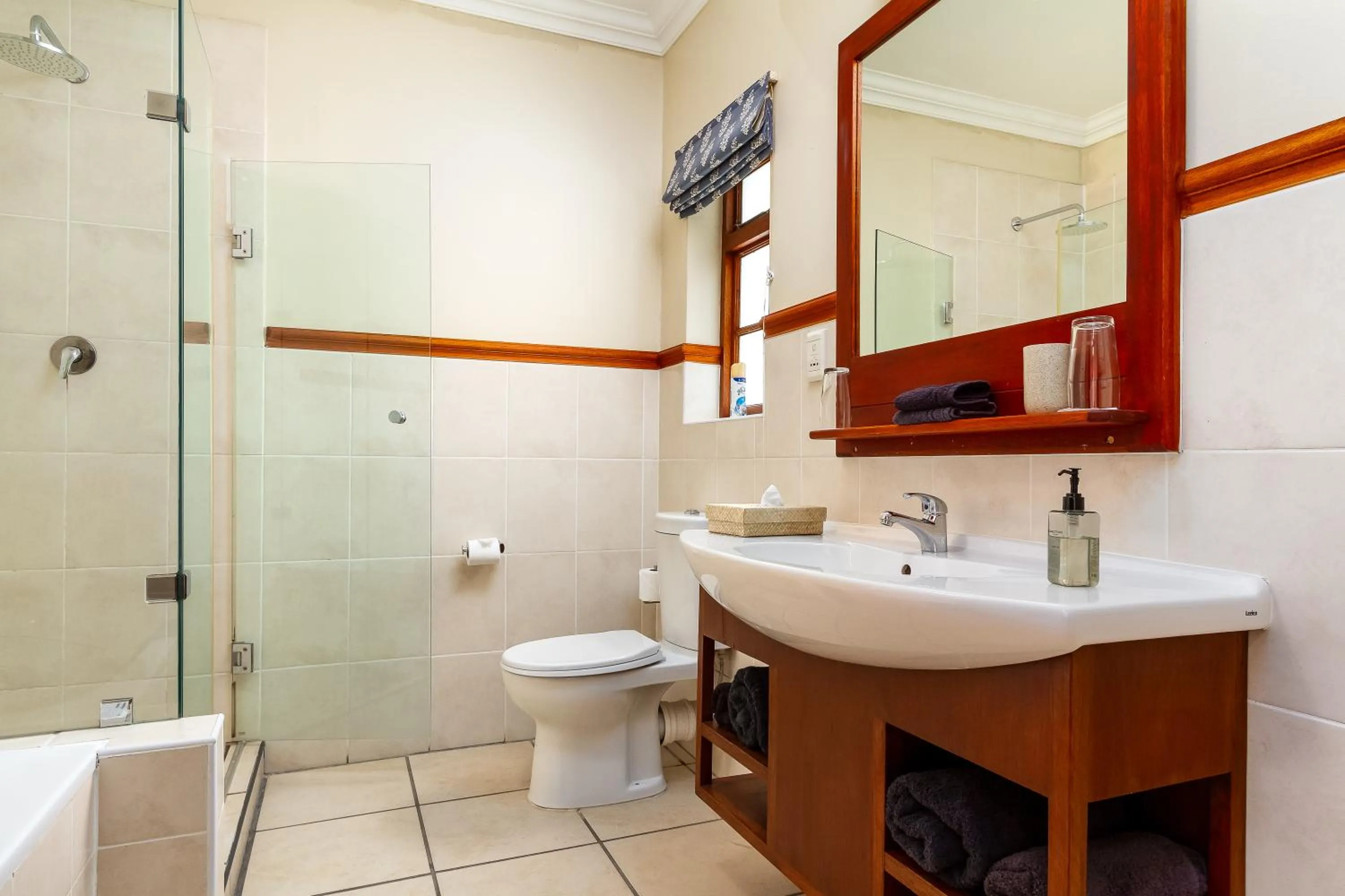 Noordhoek Village Hotel