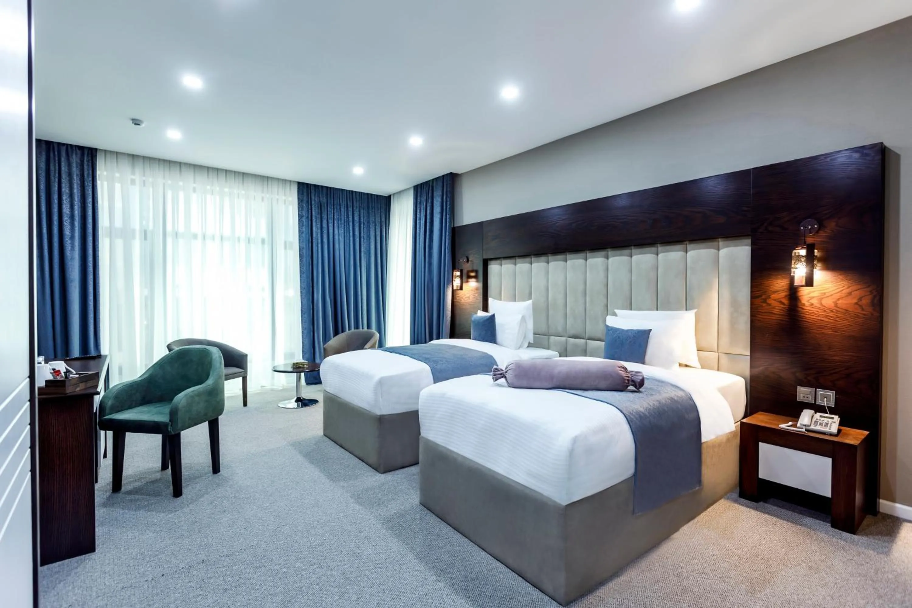 Bed in Parallel Hotel