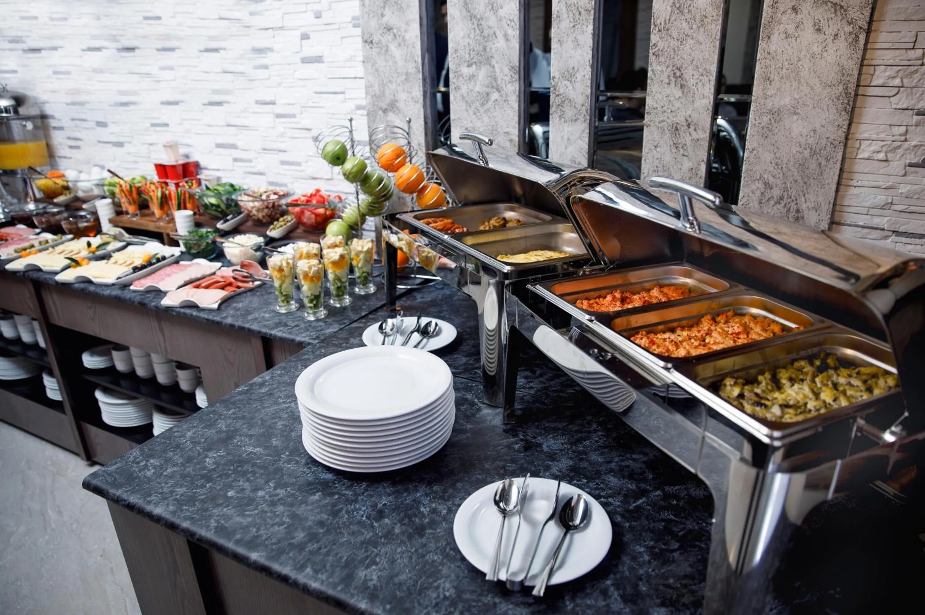 Buffet breakfast in Parallel Hotel