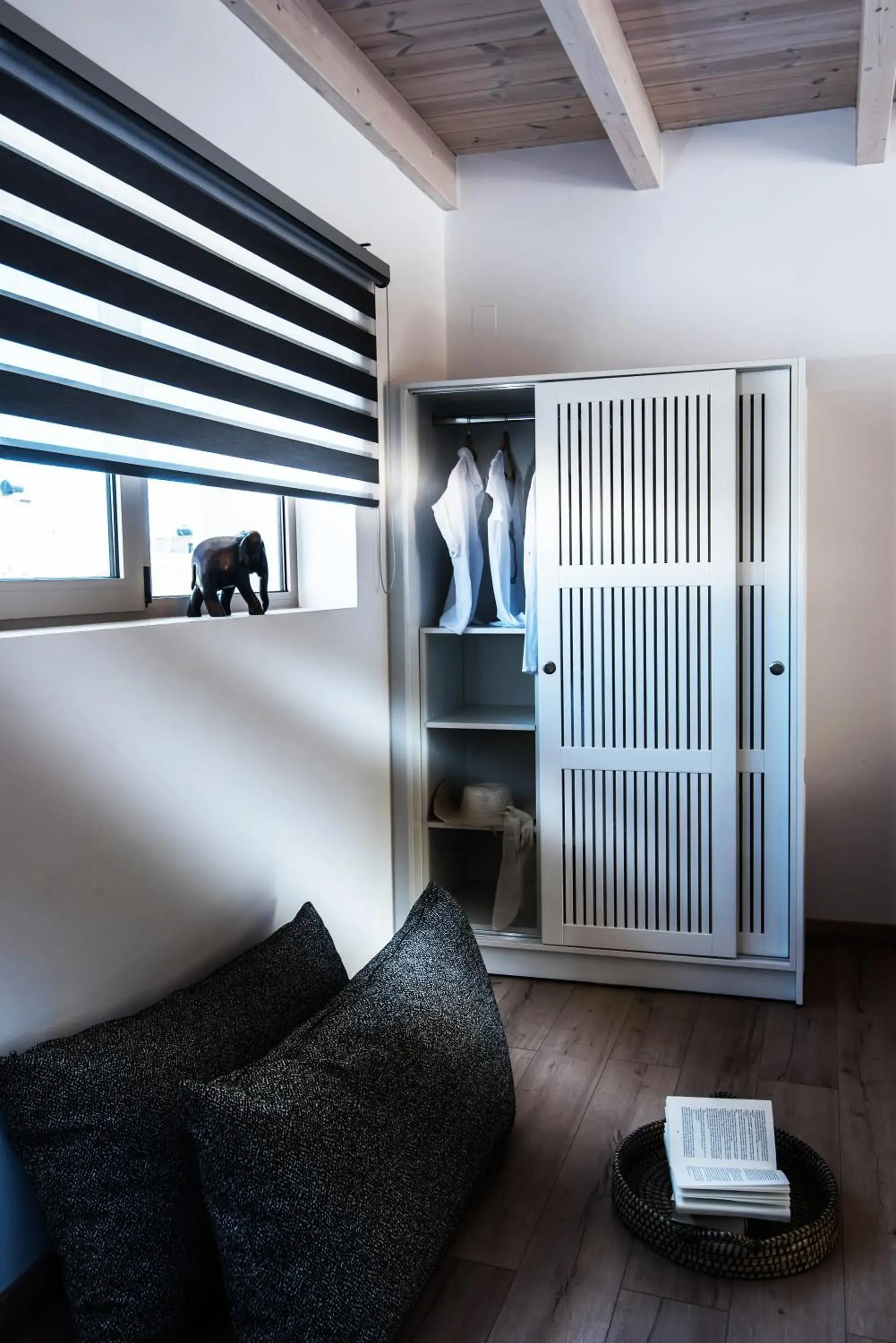 Bedroom in Sarpidon Apartments Bedroom in Sarpidon Apartments