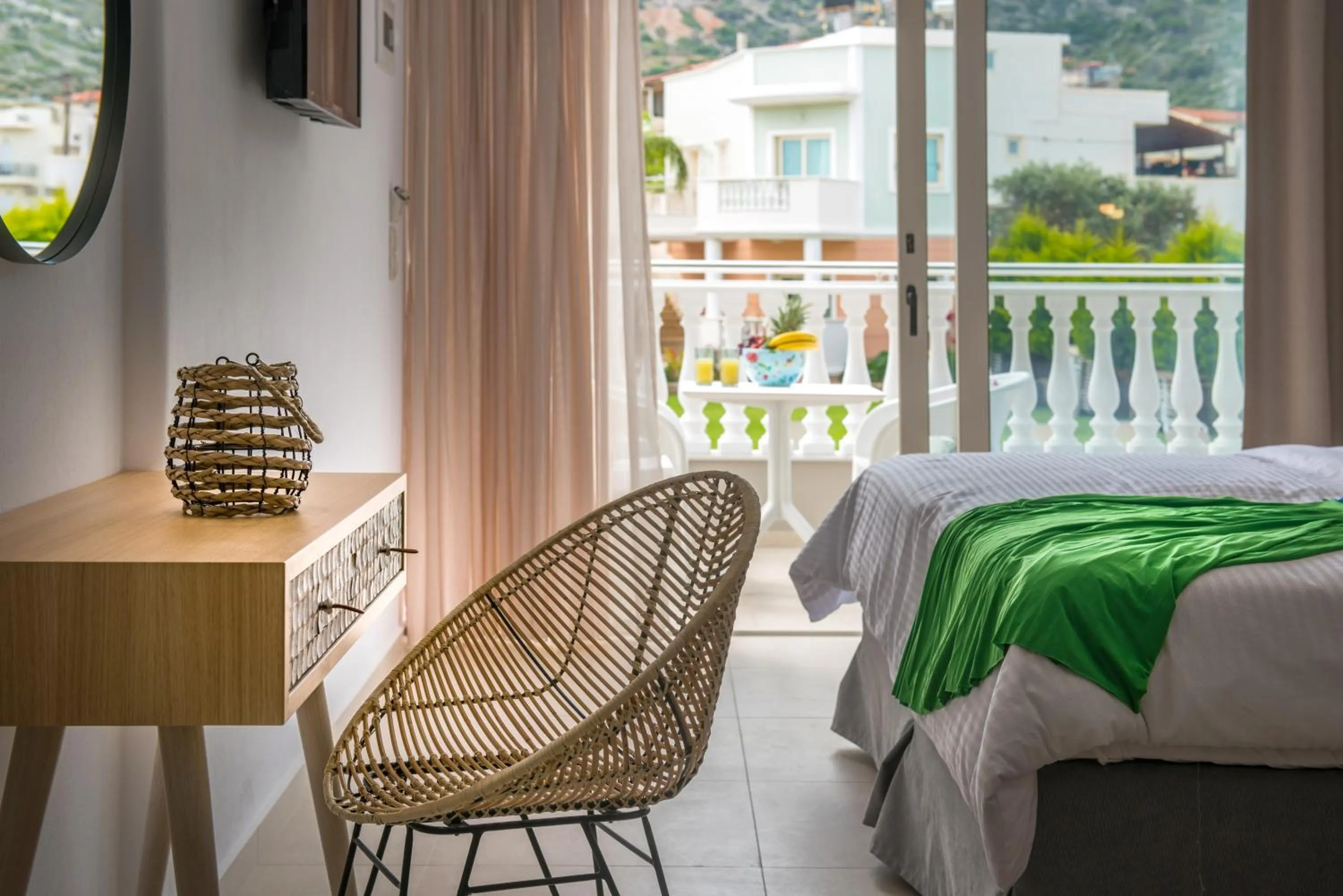 Bedroom, Bed in Sarpidon Apartments