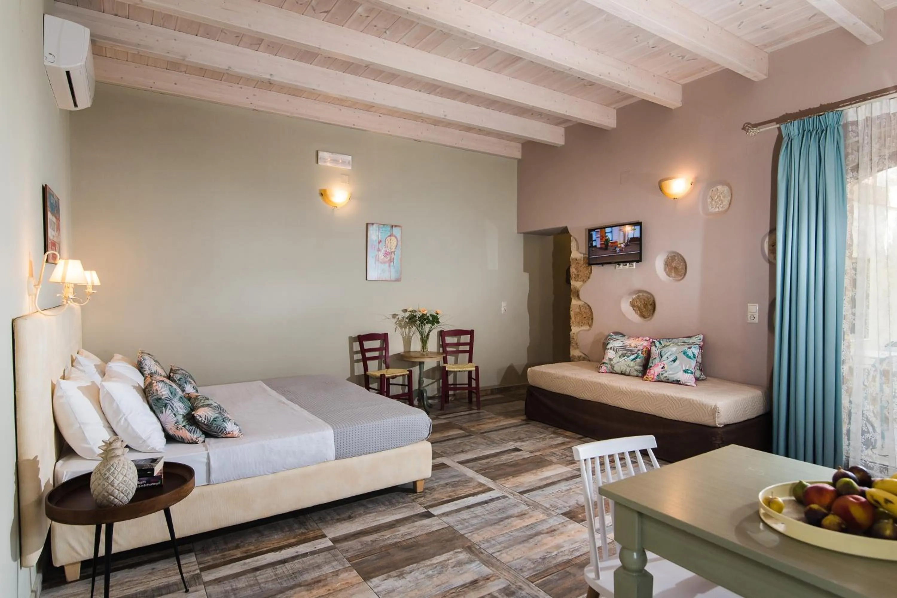 Seating area, Bed in Sarpidon Apartments