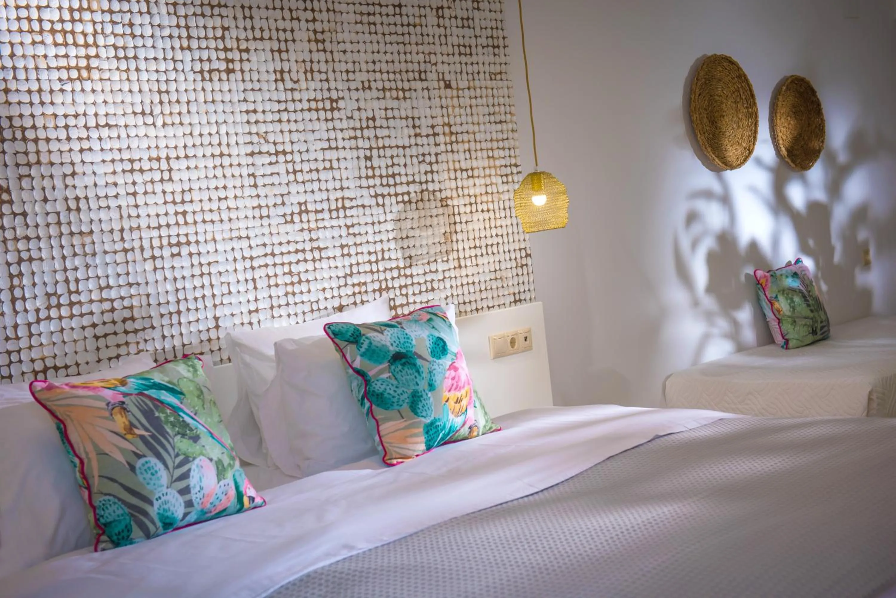 Bedroom, Bed in Sarpidon Apartments