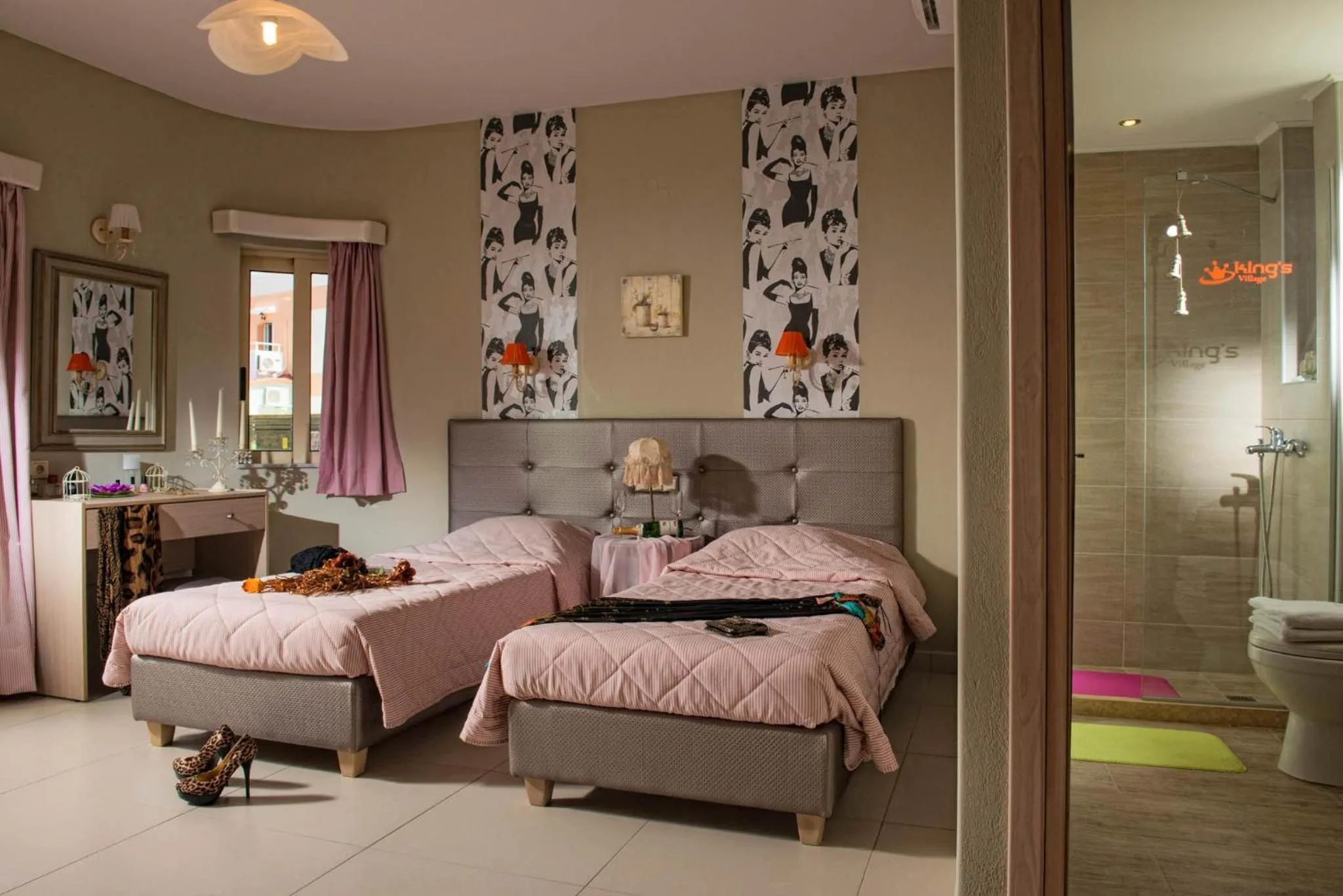 Bathroom, Bed in Sarpidon Apartments