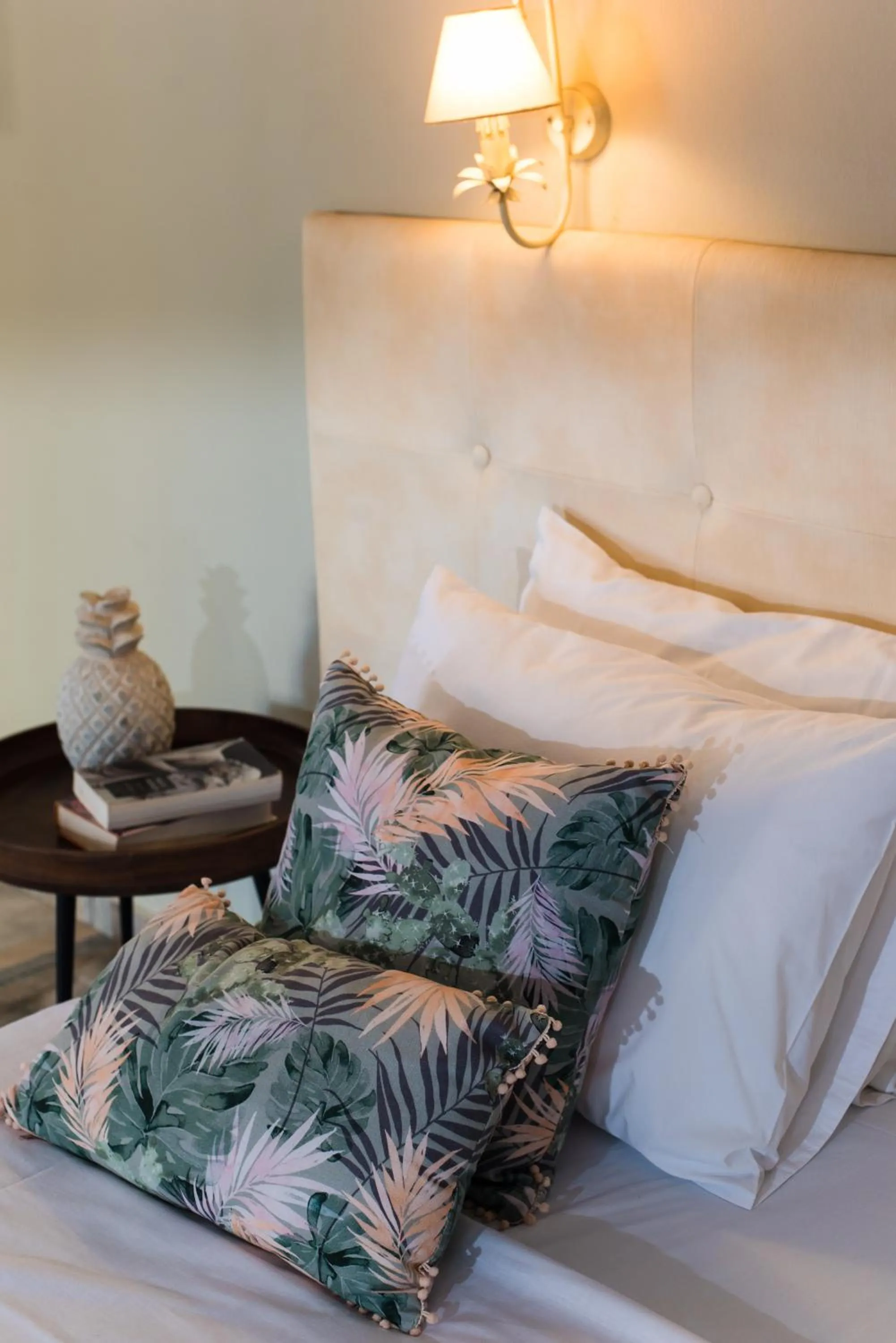 Bedroom, Bed in Sarpidon Apartments