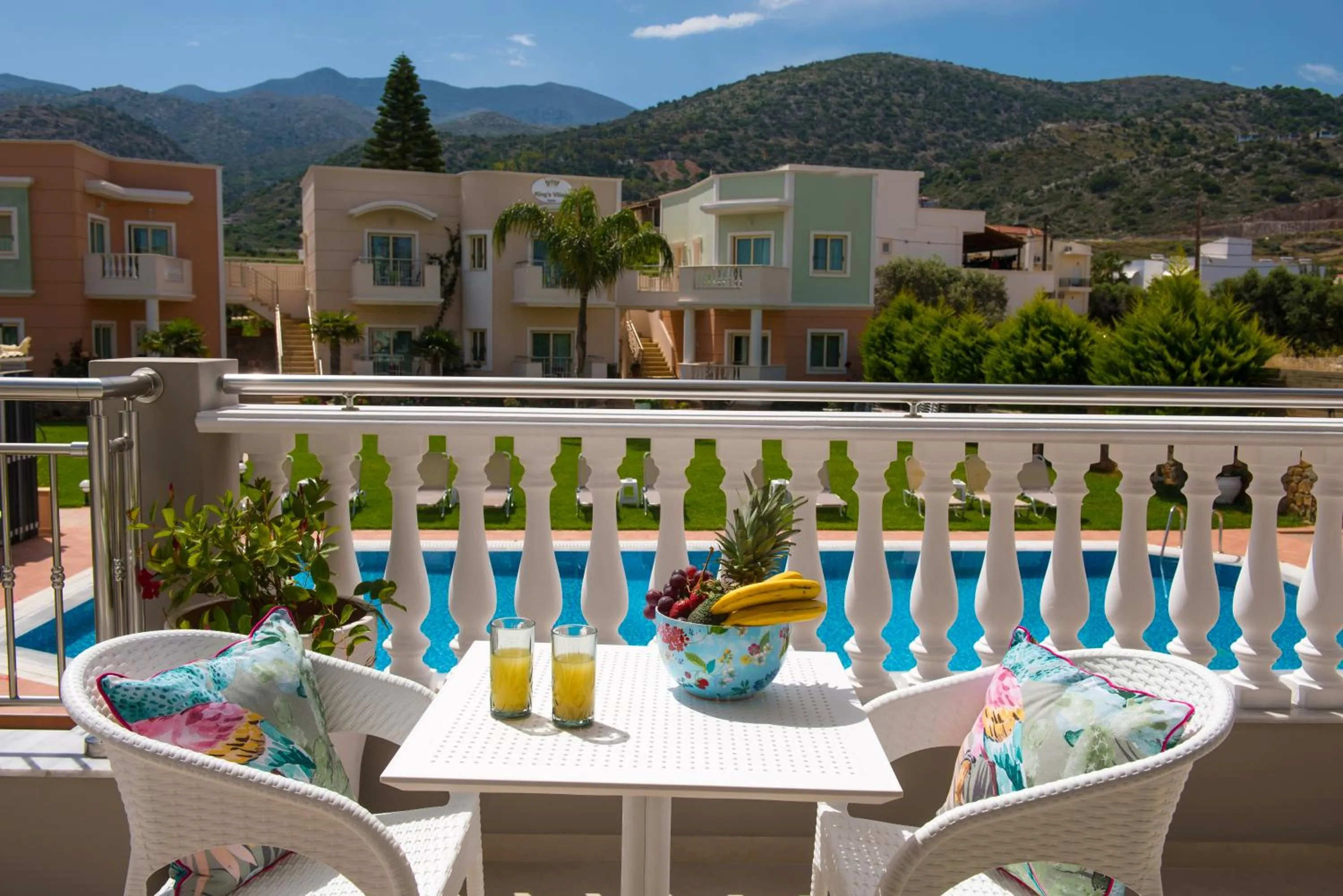 Balcony/Terrace in Sarpidon Apartments