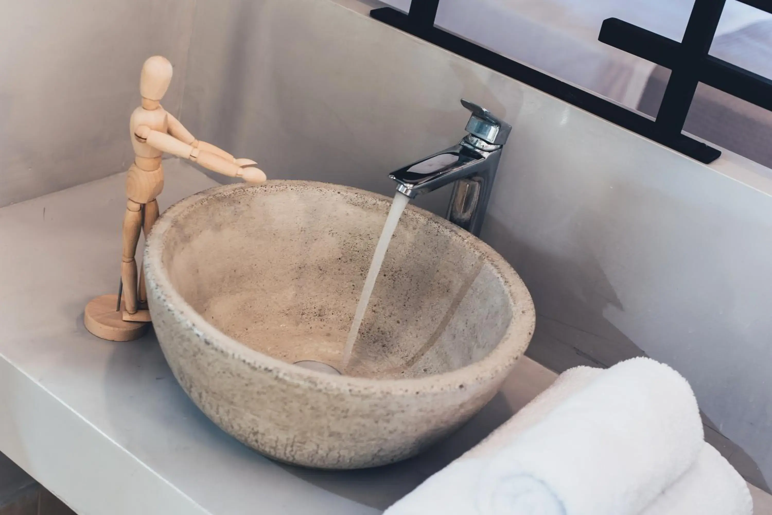 Bathroom in Sarpidon Apartments Bathroom in Sarpidon Apartments