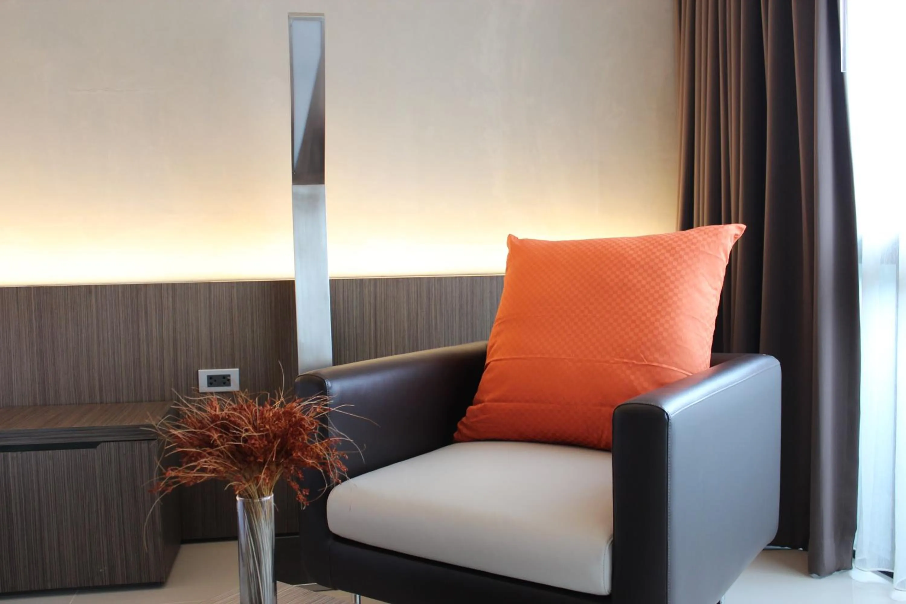 Living room in Nine Forty One Hotel