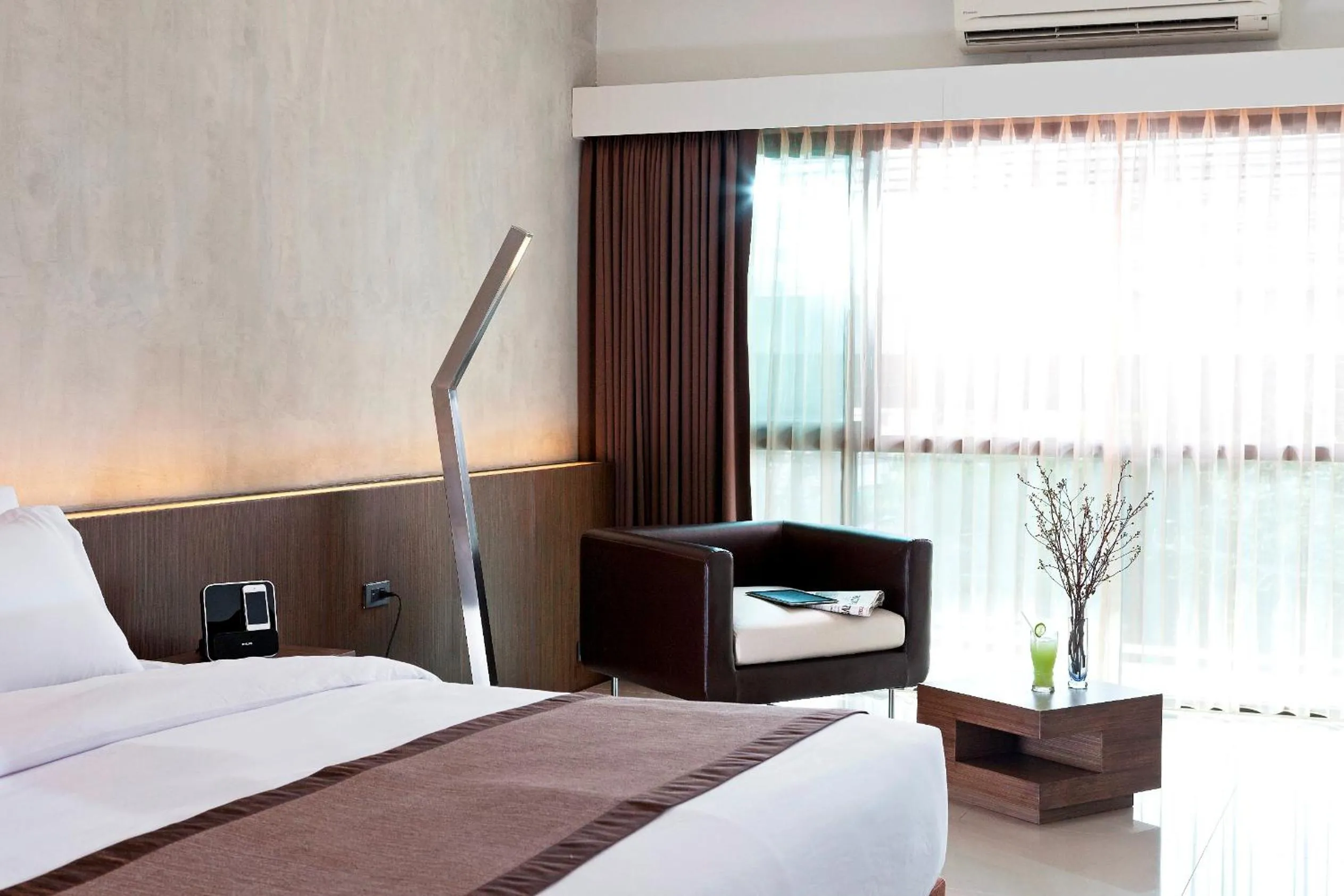 Bed in Nine Forty One Hotel