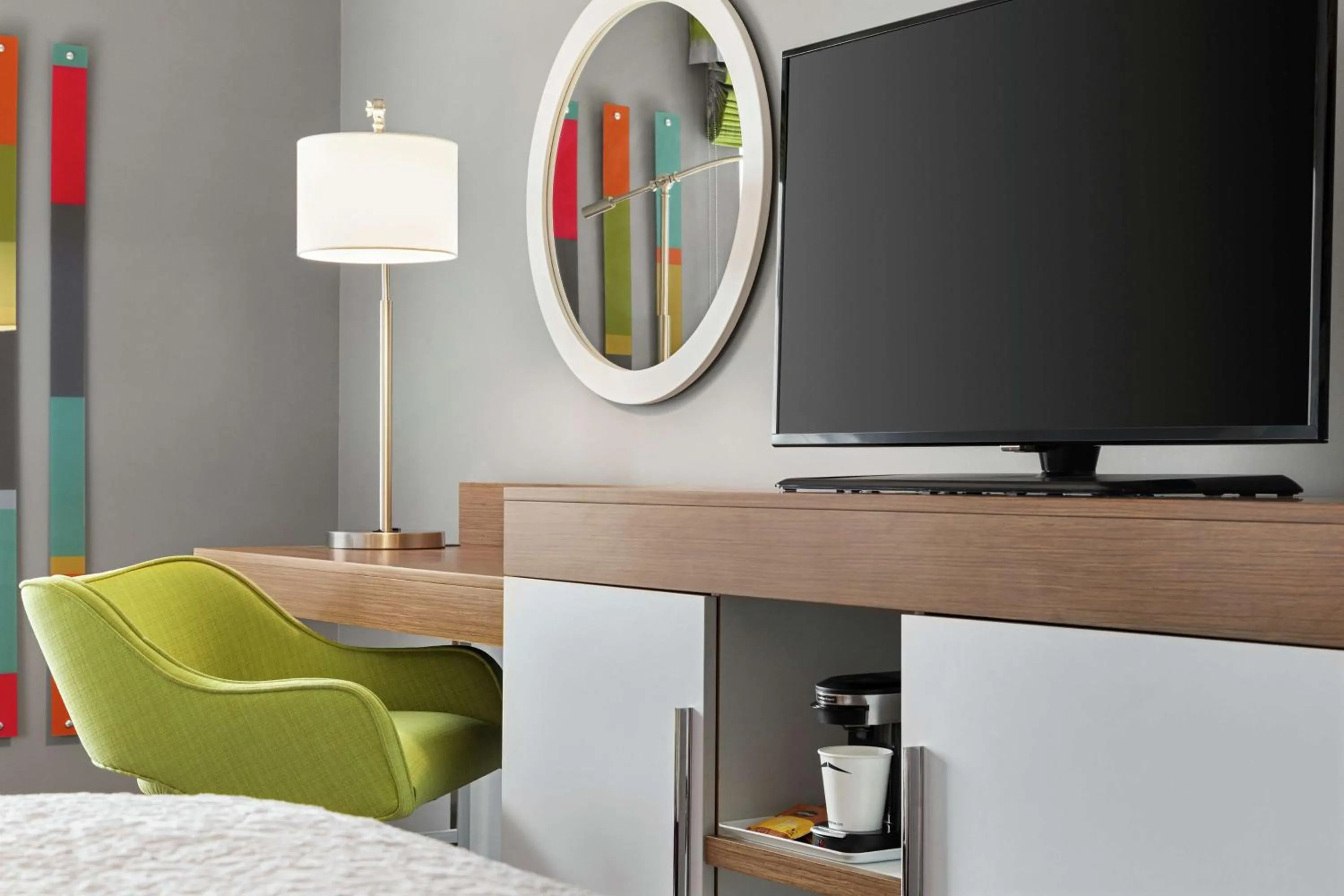 Bedroom in Hampton Inn London Ontario