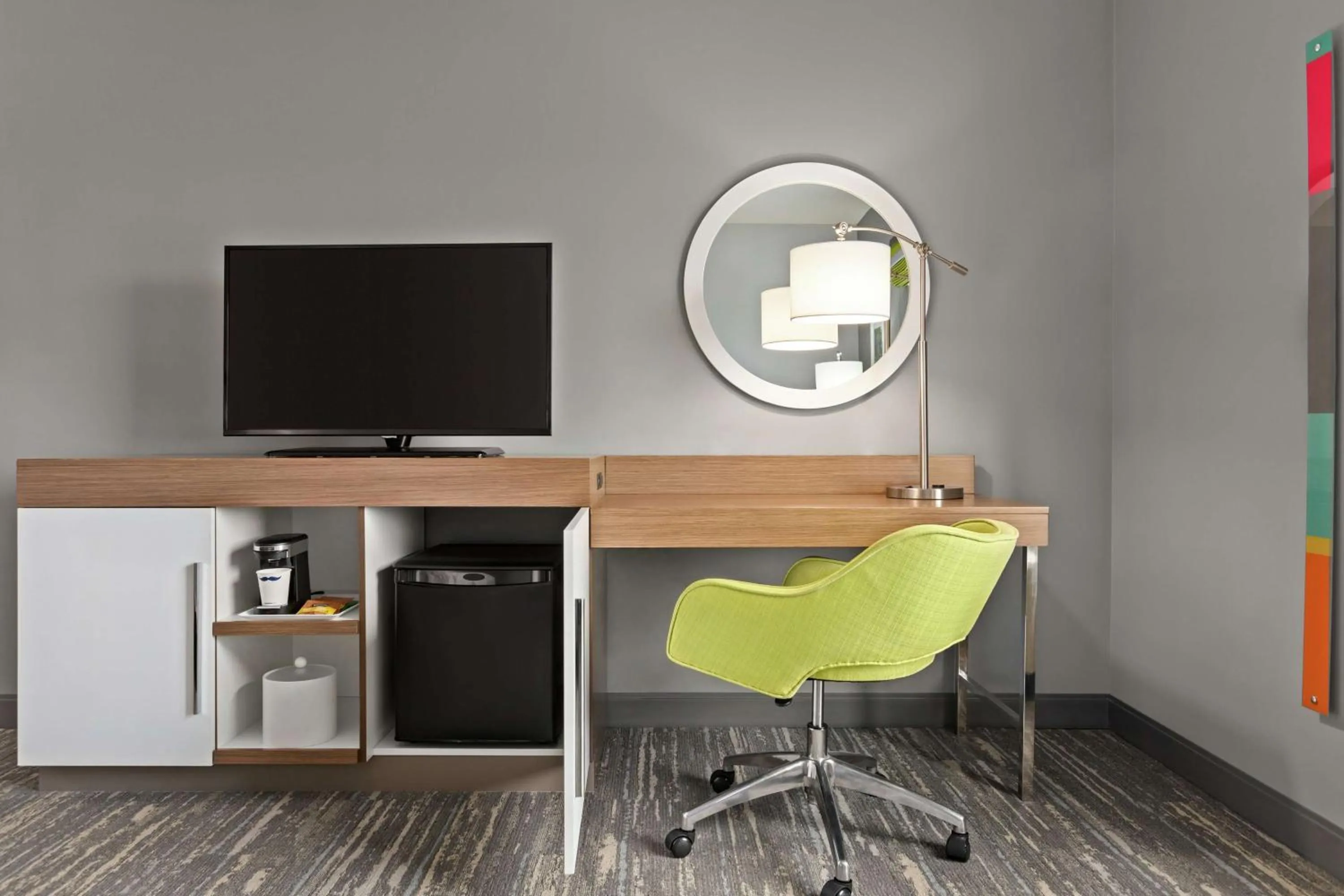 Bedroom in Hampton Inn London Ontario