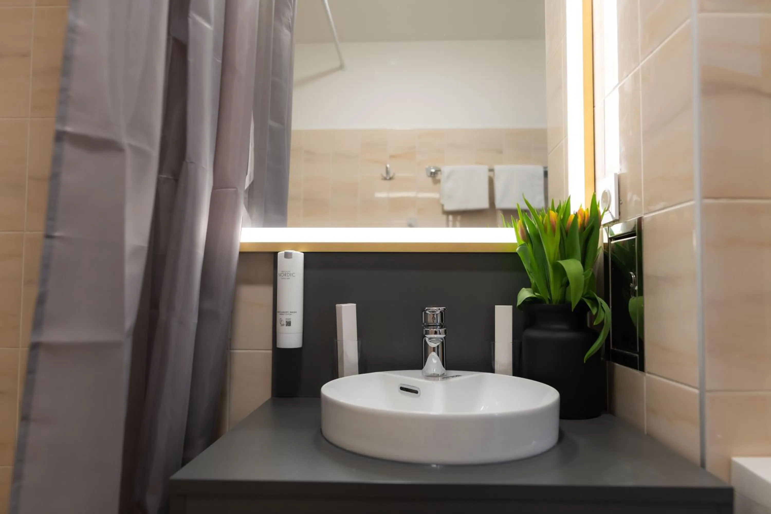 Bathroom in Florum Hotel