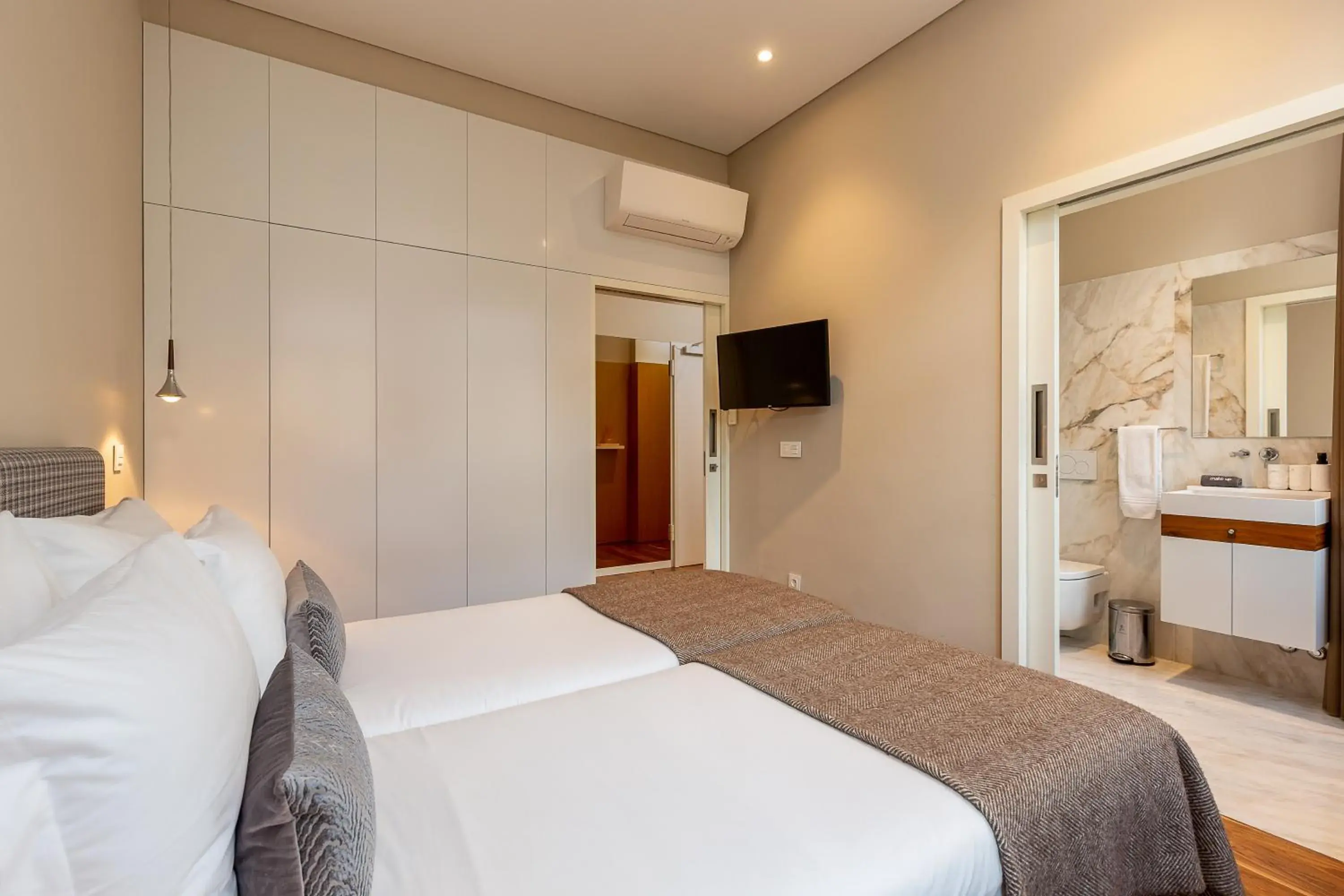 Two-Bedroom Apartment in RS Porto Historic Center Two-Bedroom Apartment in RS Porto Historic Center