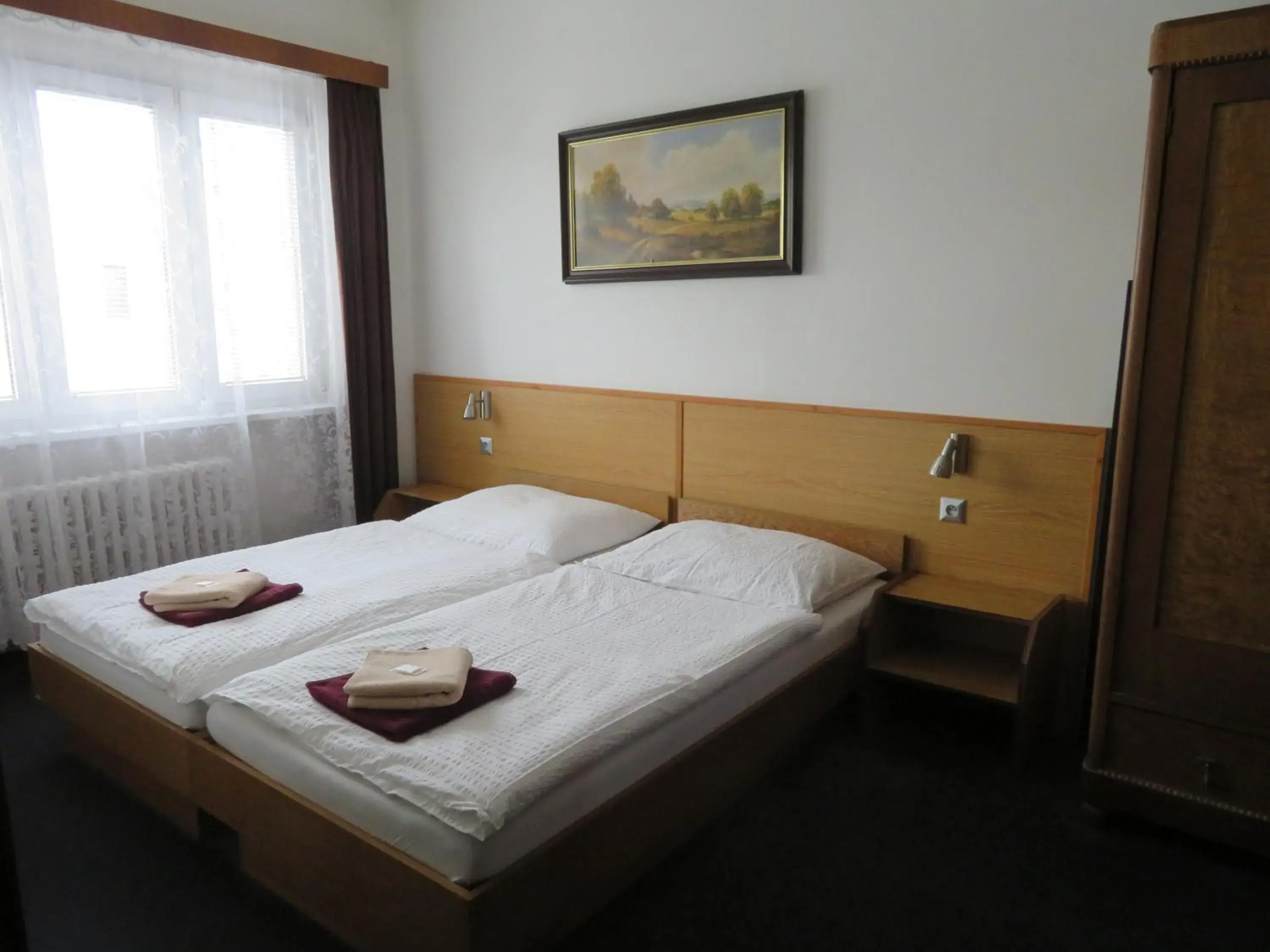 Twin Room - single occupancy in Hotel Lux Twin Room - single occupancy in Hotel Lux