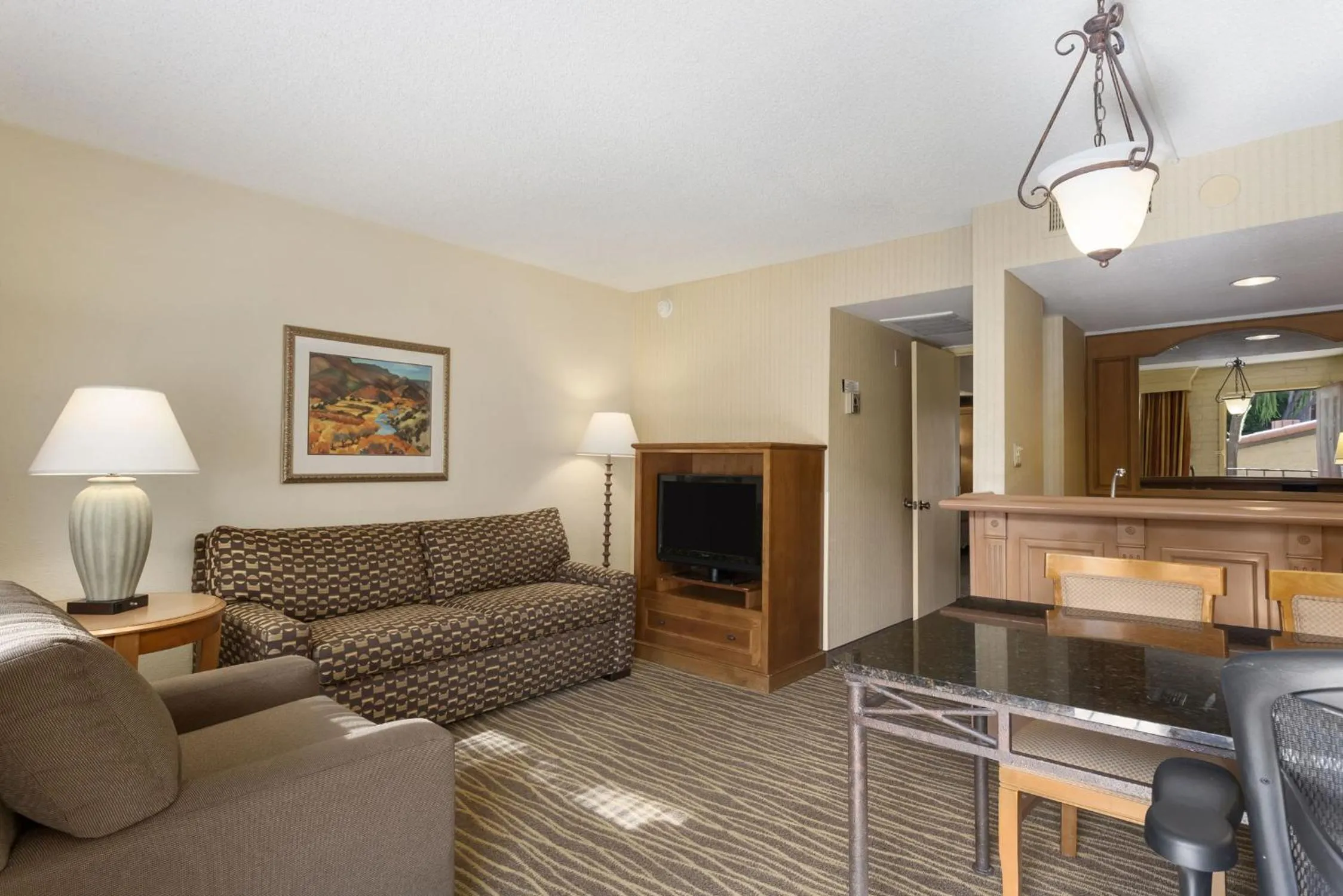 Seating area in Motel 6 Phoenix, AZ – Sky Harbor